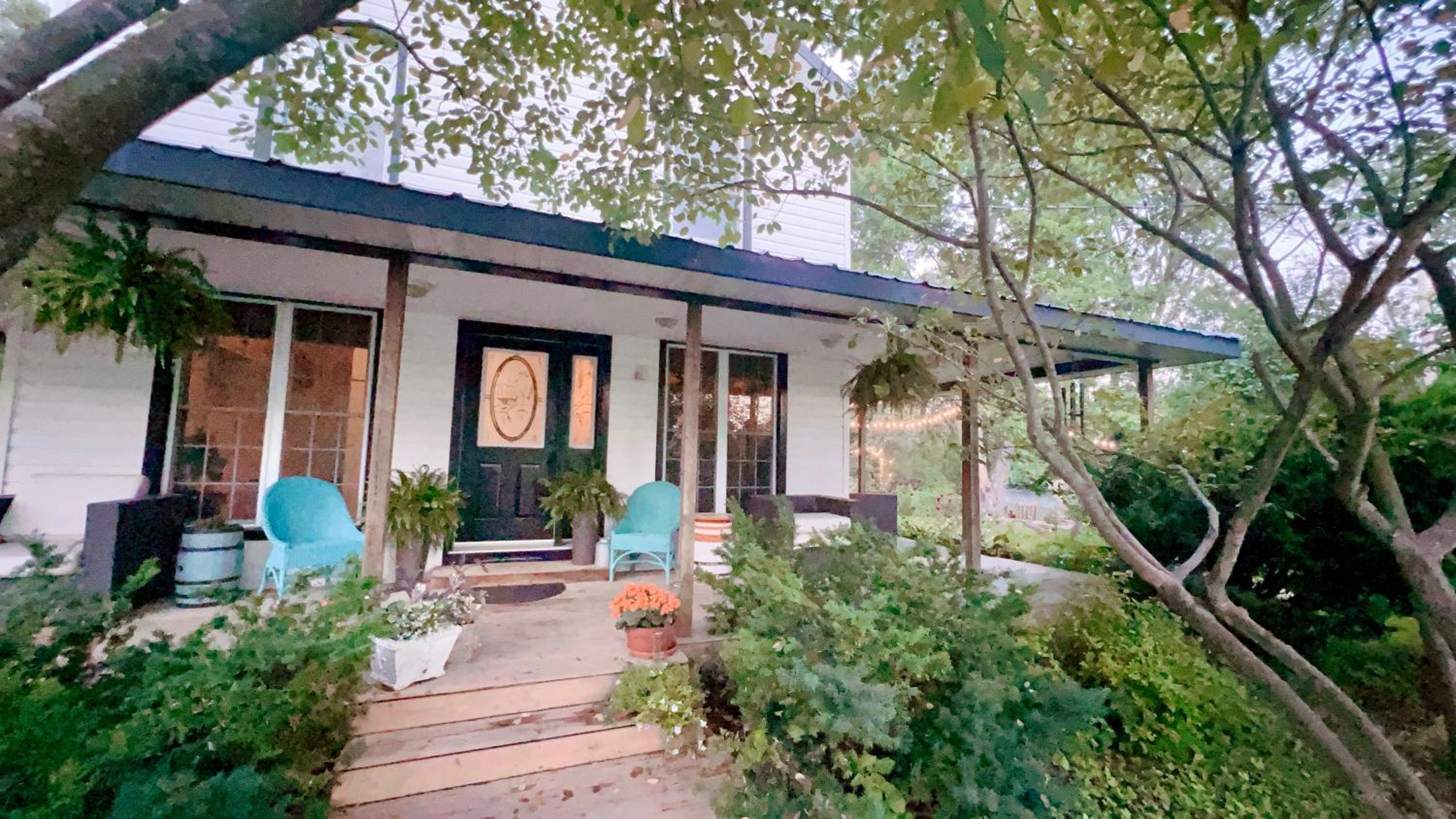 Five-Bedroom House photo 2