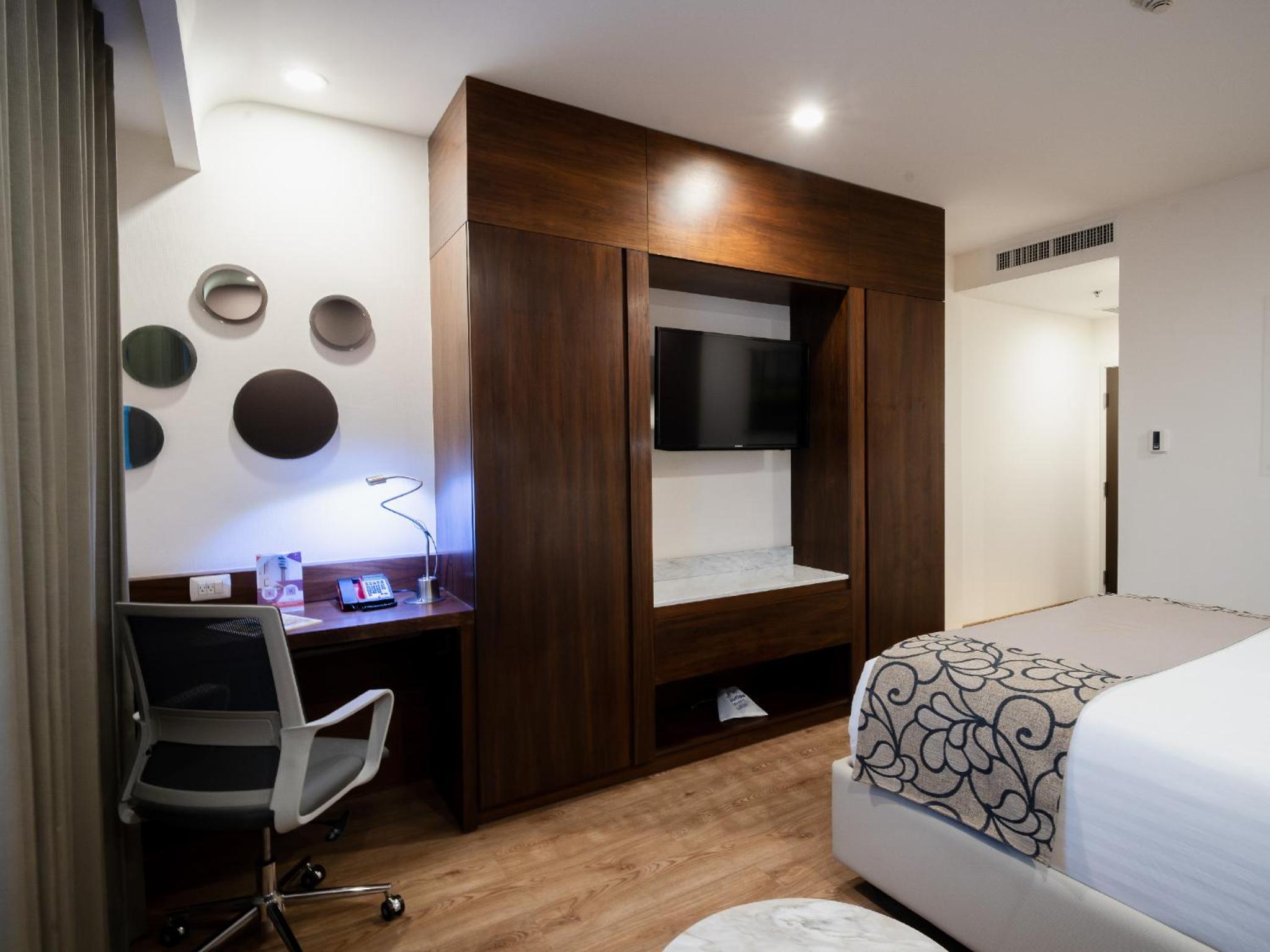 Executive Room photo 1