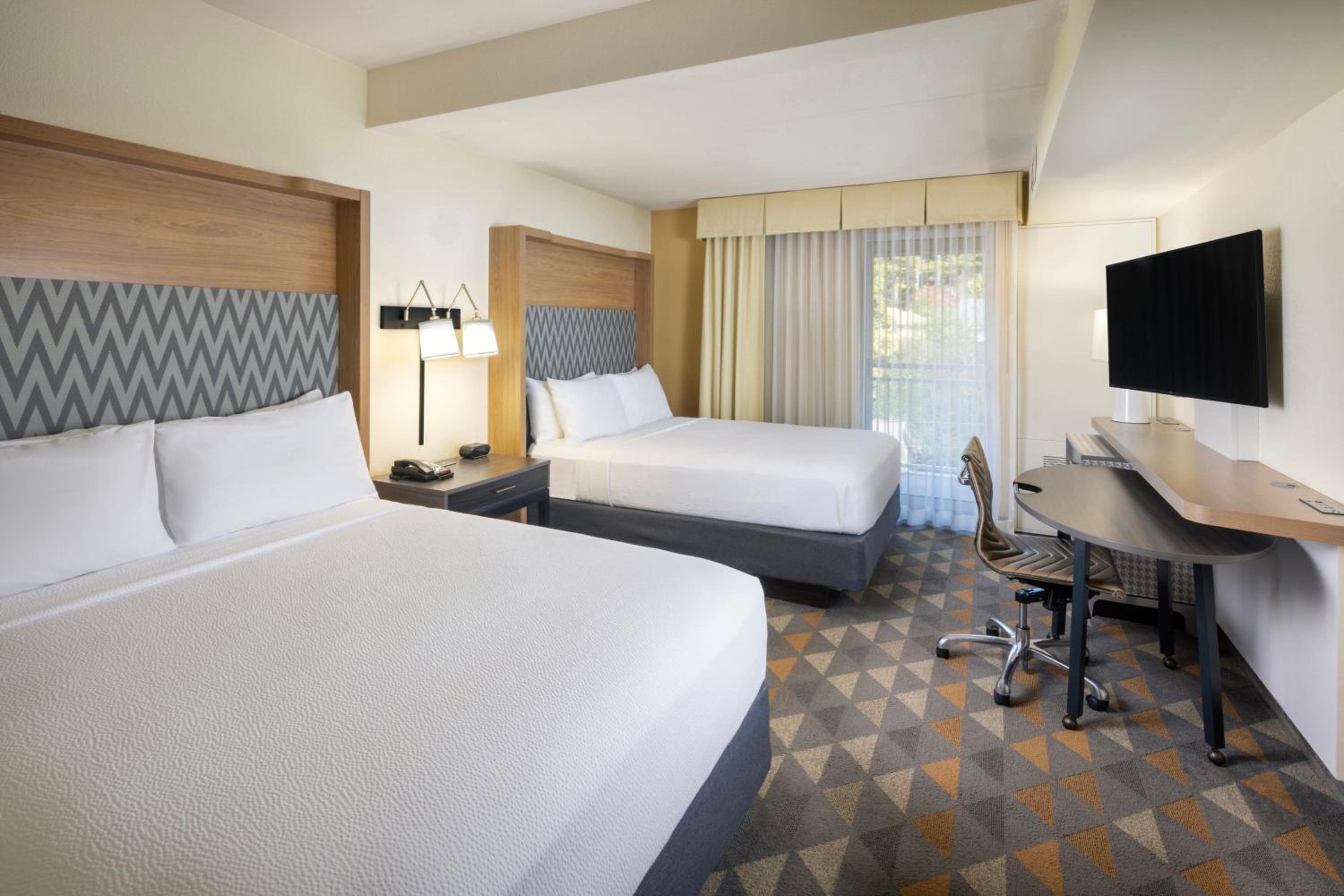 Queen Room with Two Queen Beds and Balcony