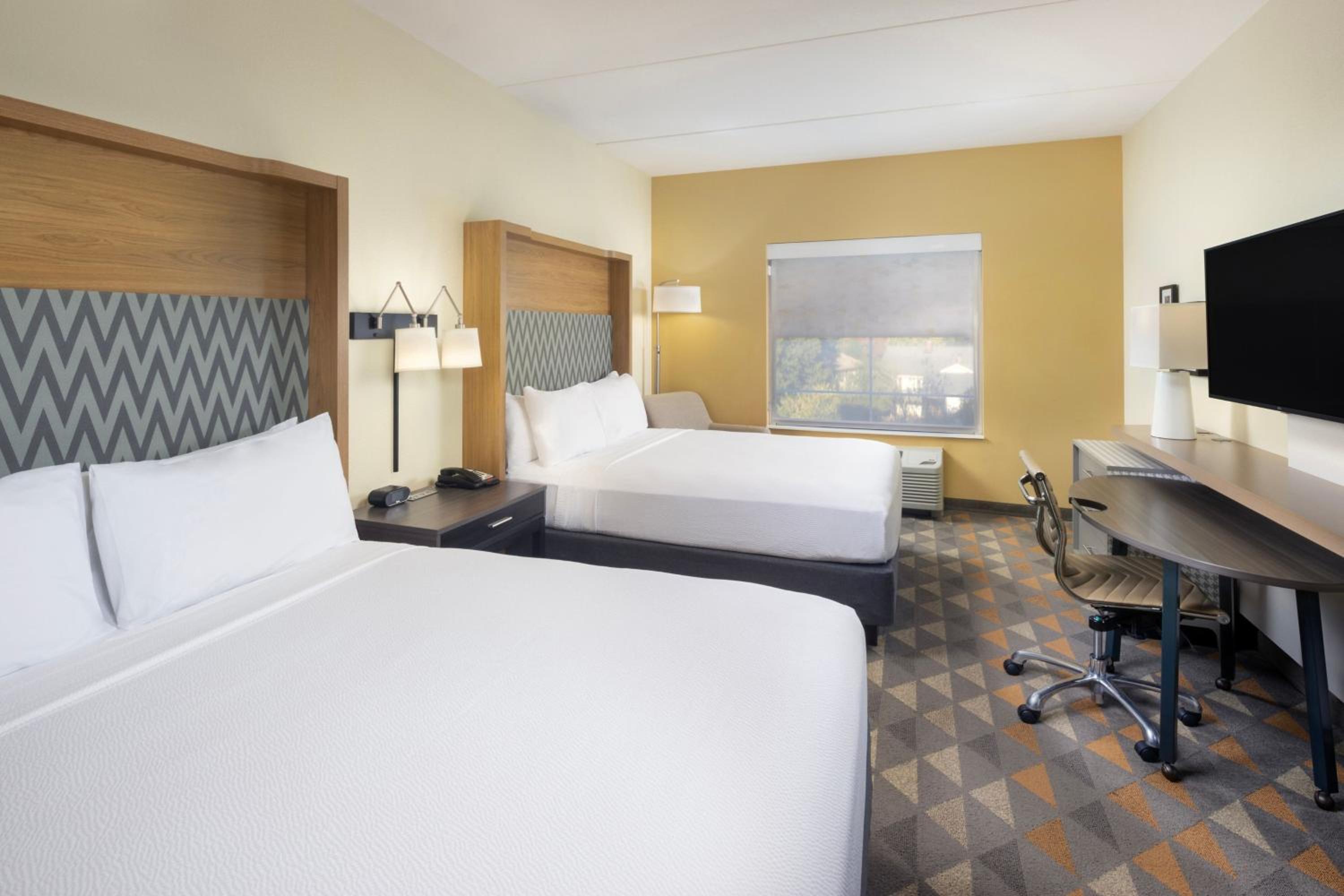 Standard Queen Room with Two Queen Beds