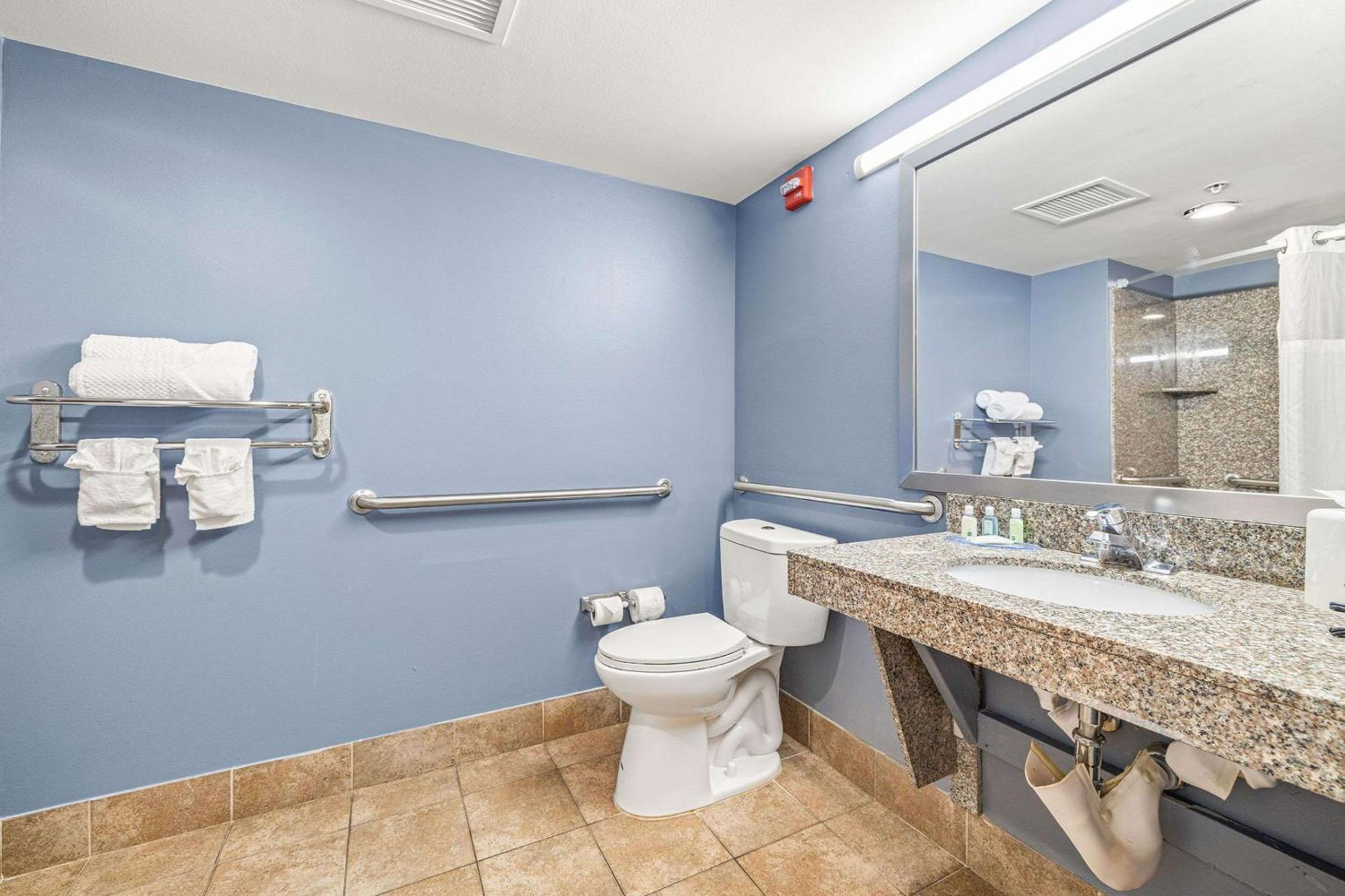 King Room - Disability Access/Non-Smoking - Photo 7