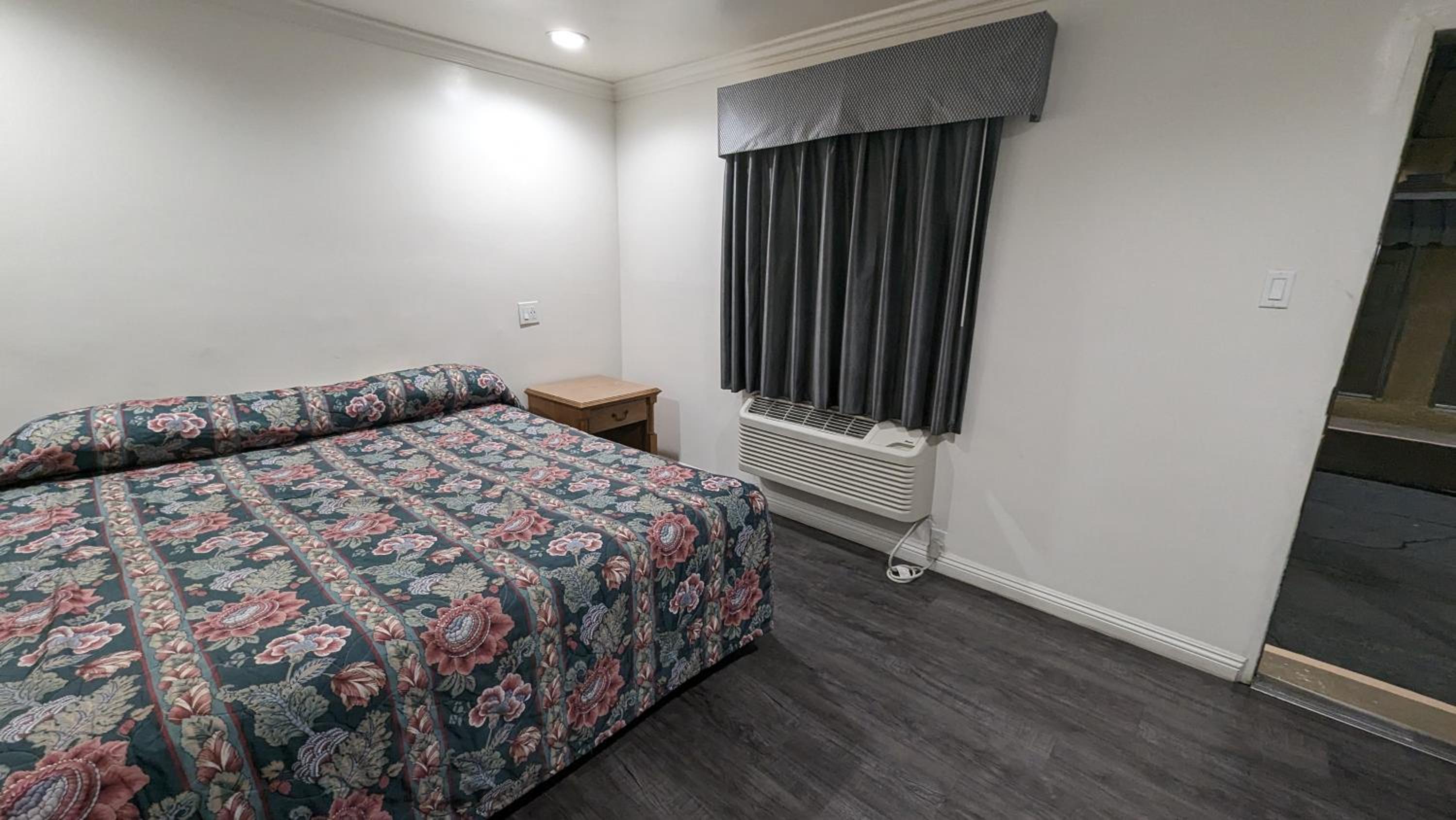 Queen Room - Photo 1