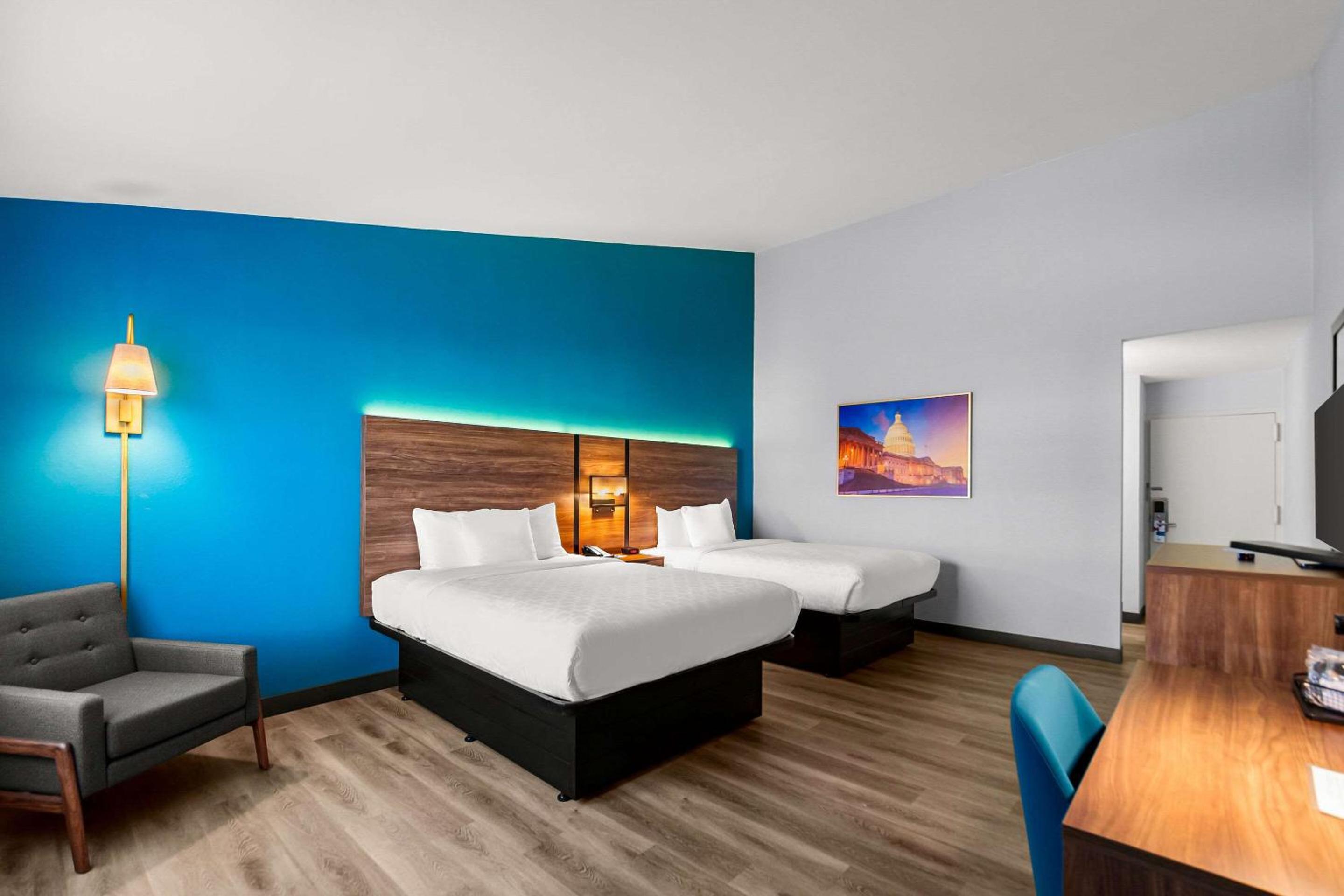 Double Room with Two Double Beds - First Floor/Non-Smoking - Photo 3