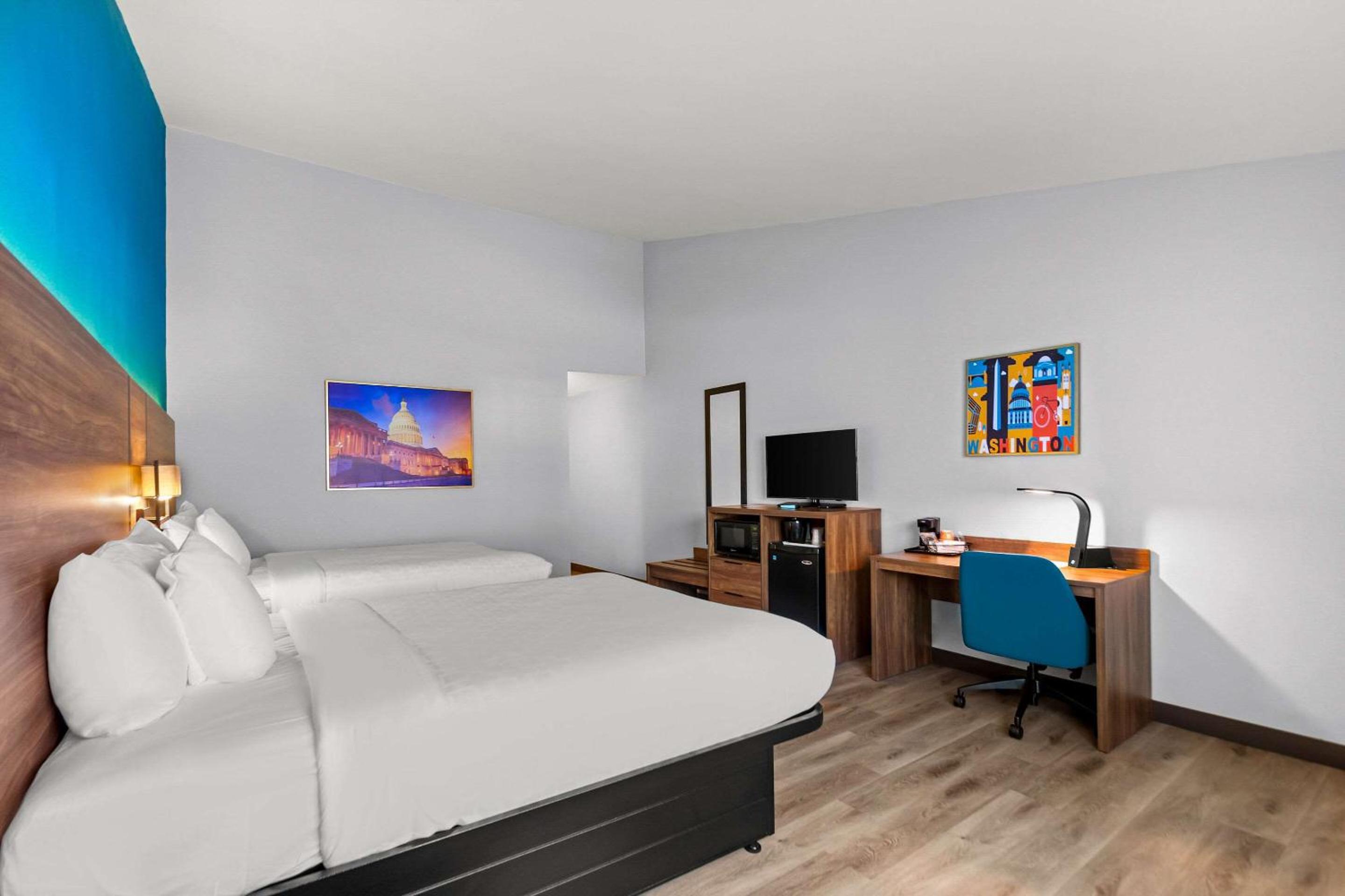 Double Room with Two Double Beds - First Floor/Non-Smoking - Photo 2