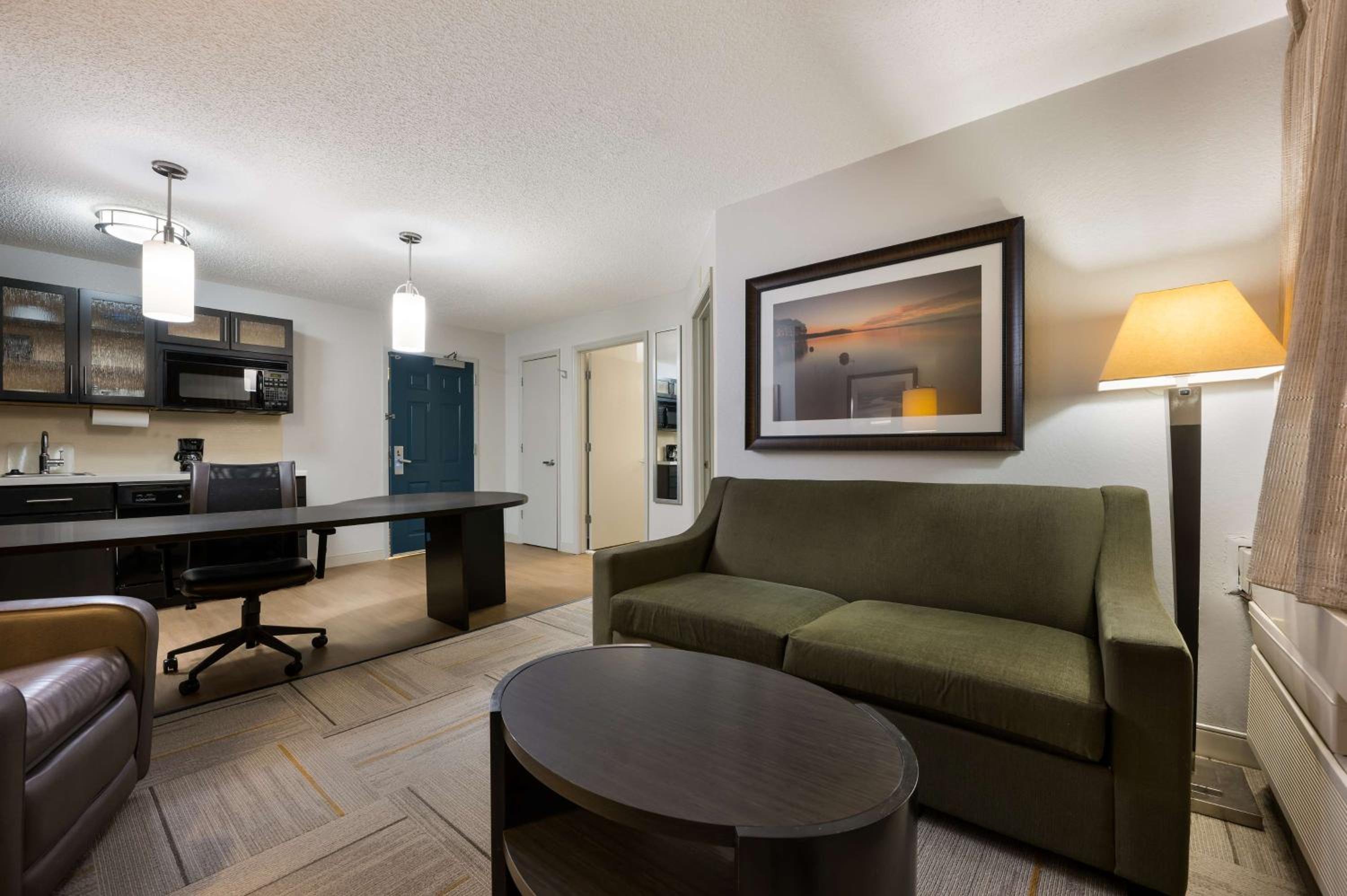 One Bedroom Suite Queen - Photo 10