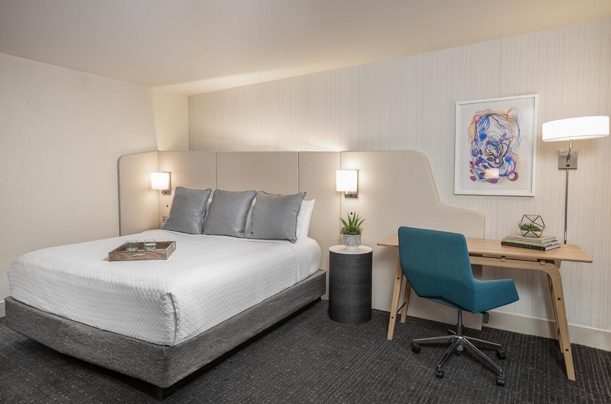 Standard King Room photo 2