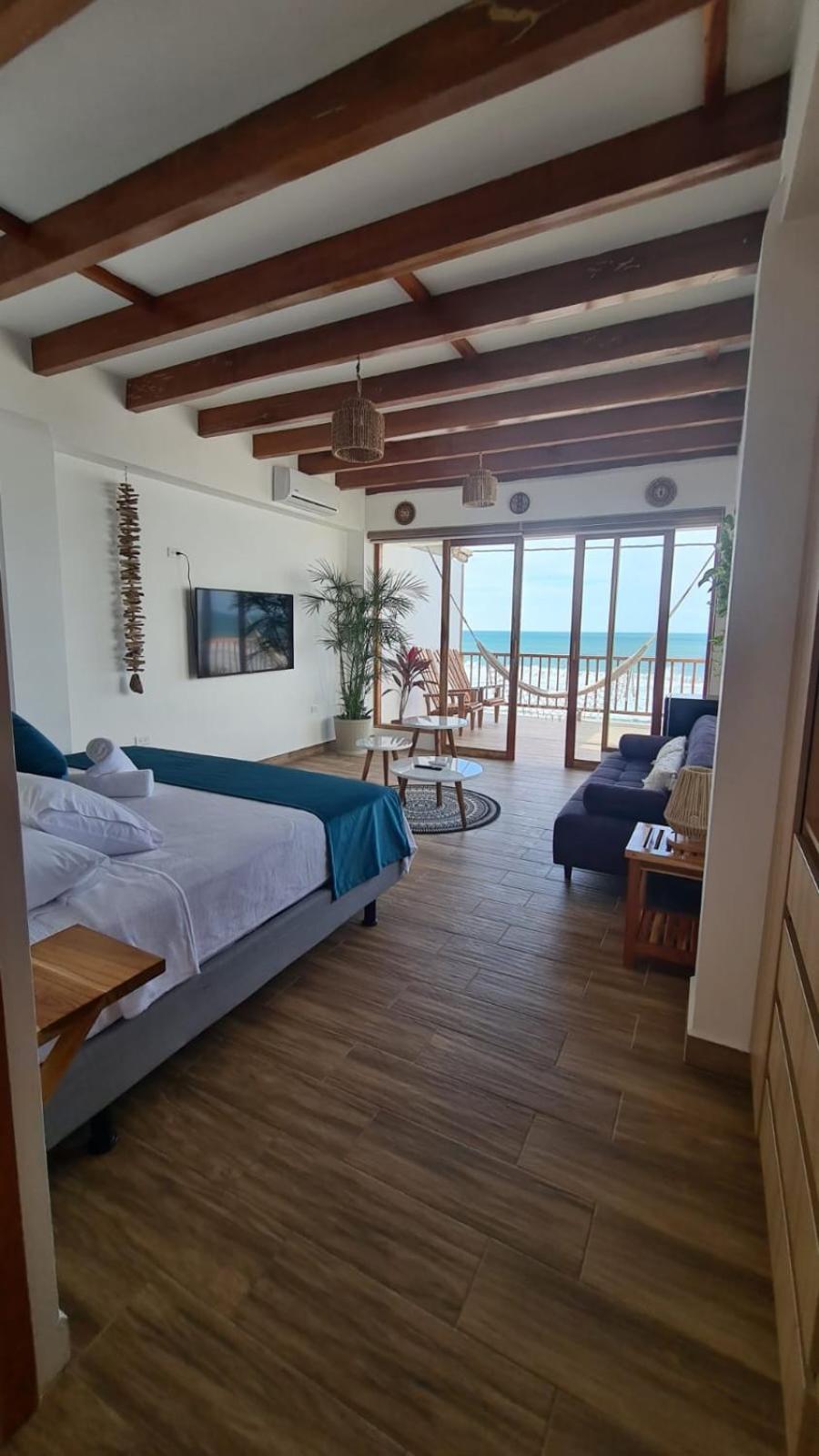 Deluxe Triple Room with Sea View photo 2