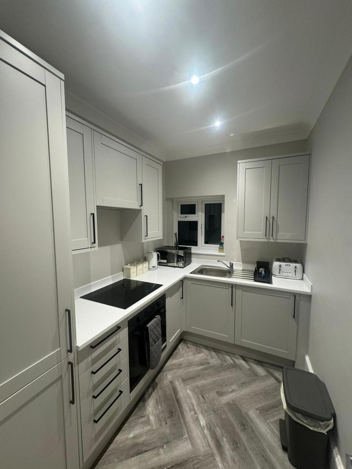 One-Bedroom Deluxe Apartment photo 3