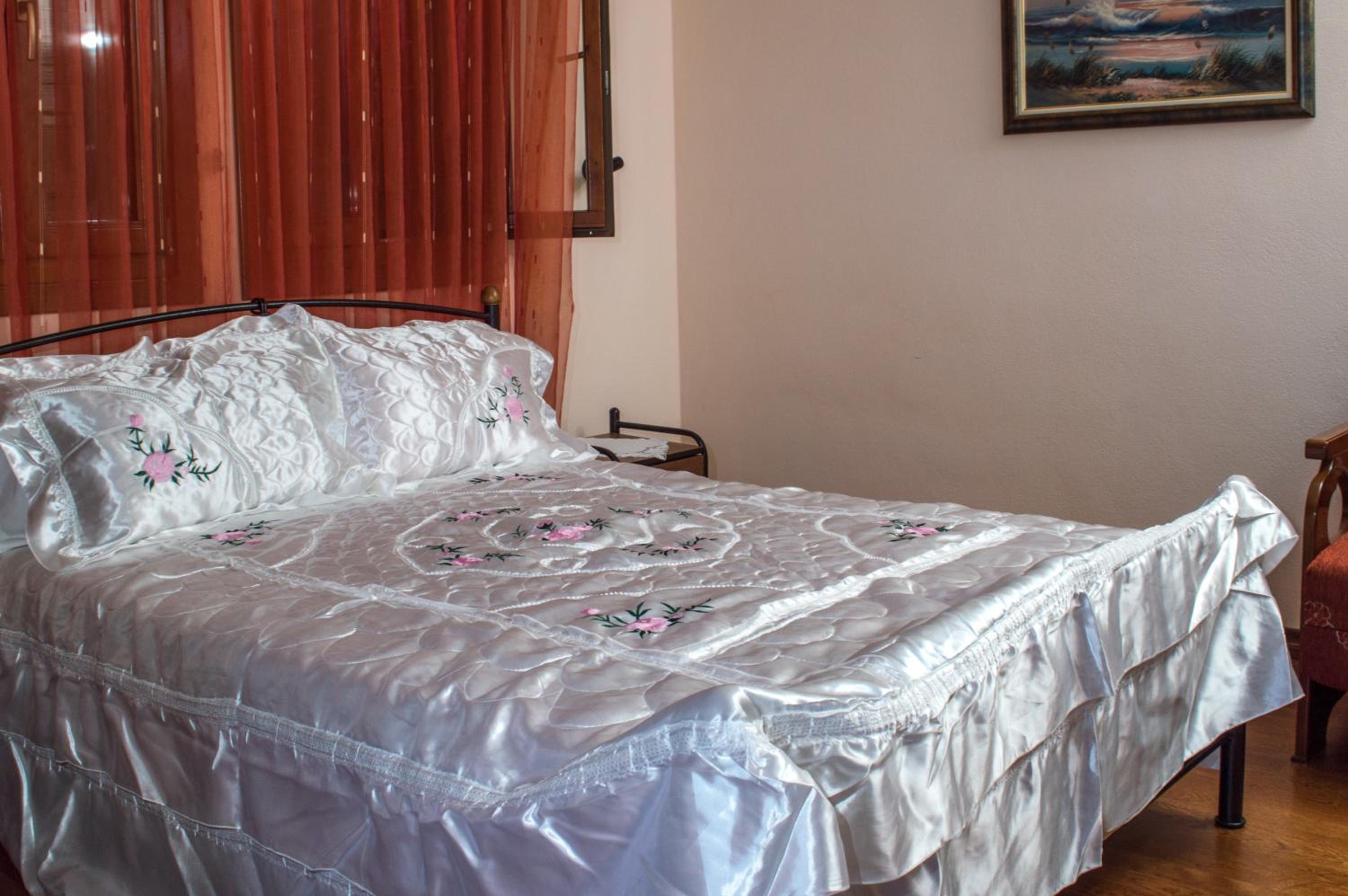 Double Room with Balcony - Photo 4