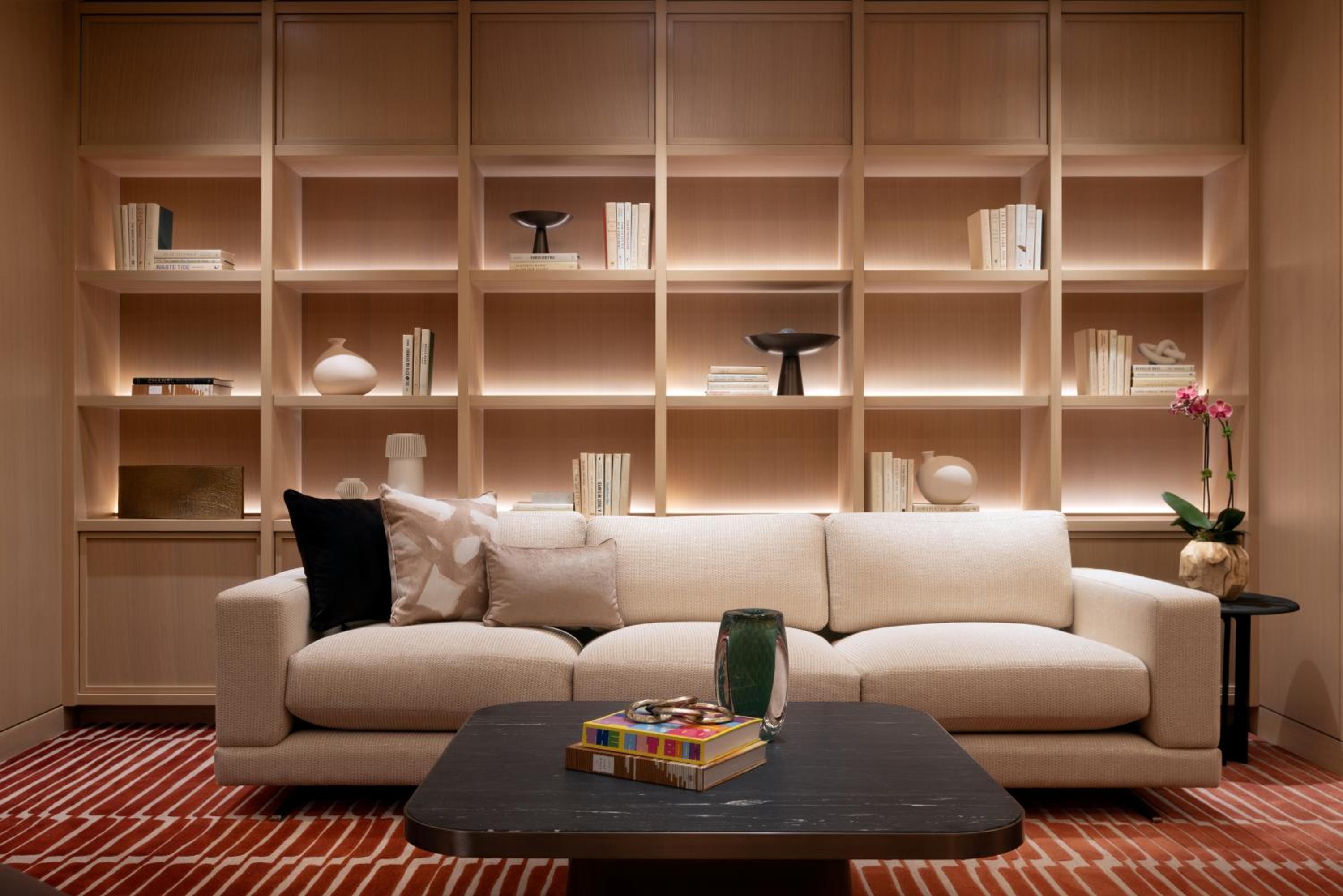 Salon King Suite - Photo 7