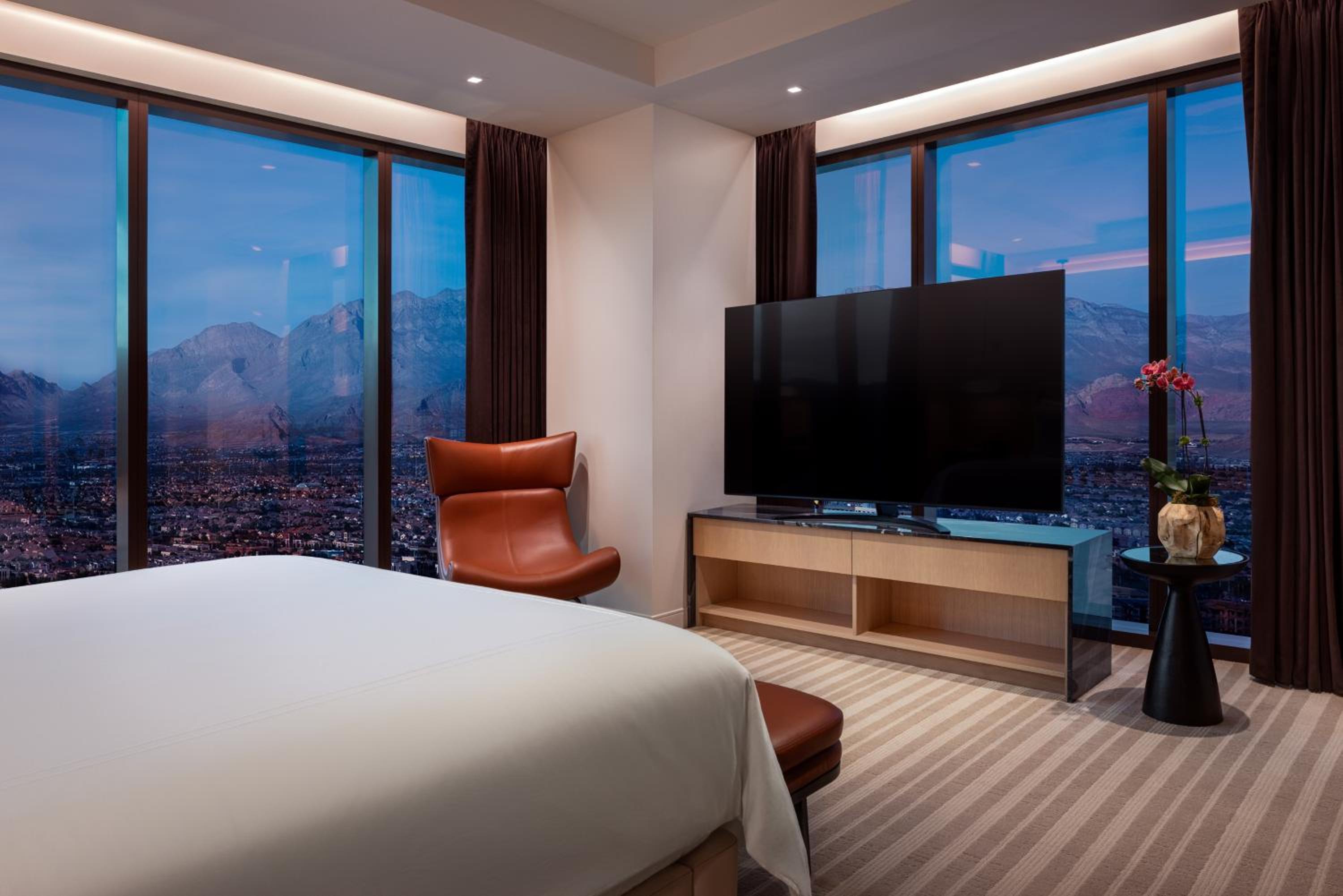 Salon King Suite - Photo 9
