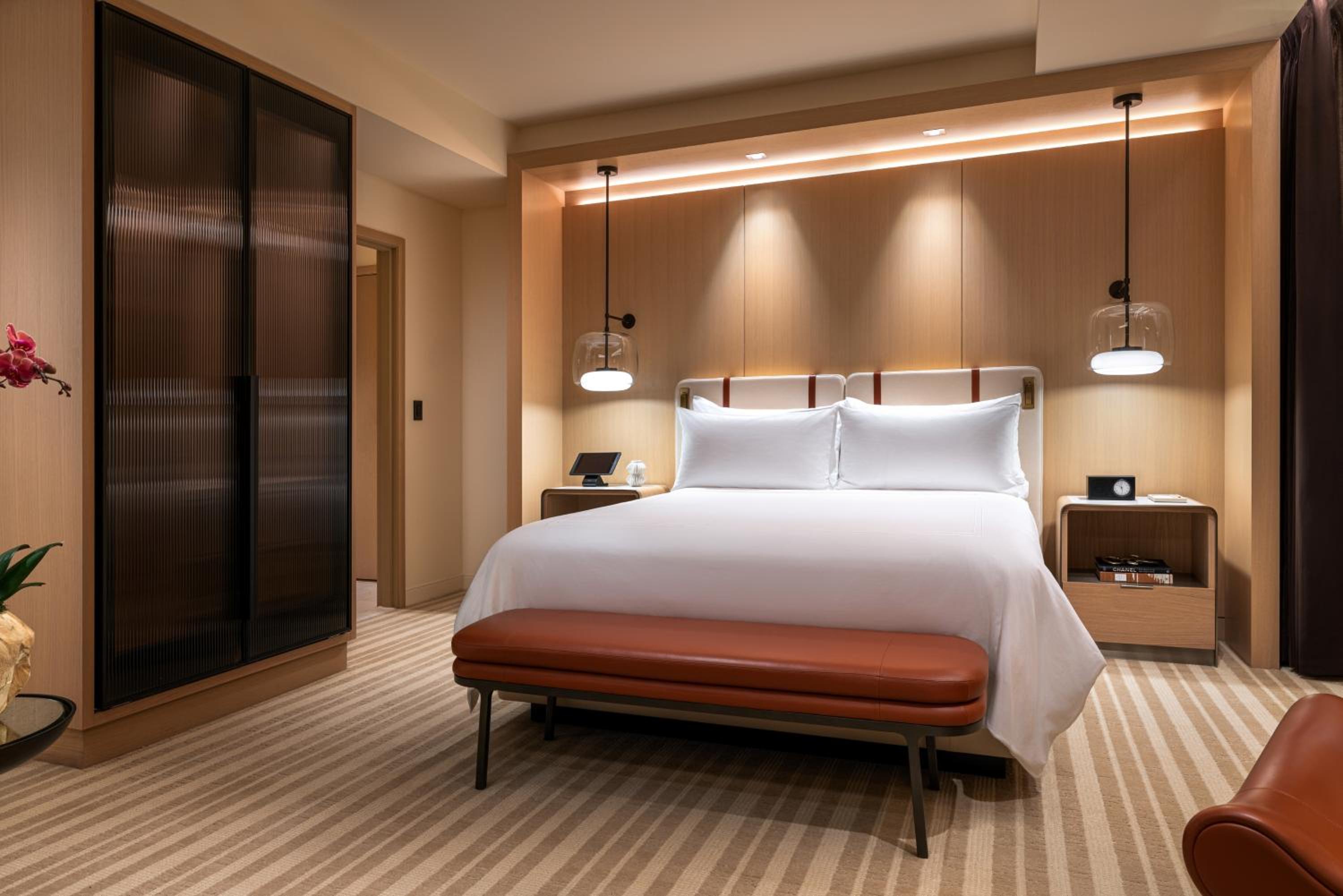 Salon King Suite - Photo 10