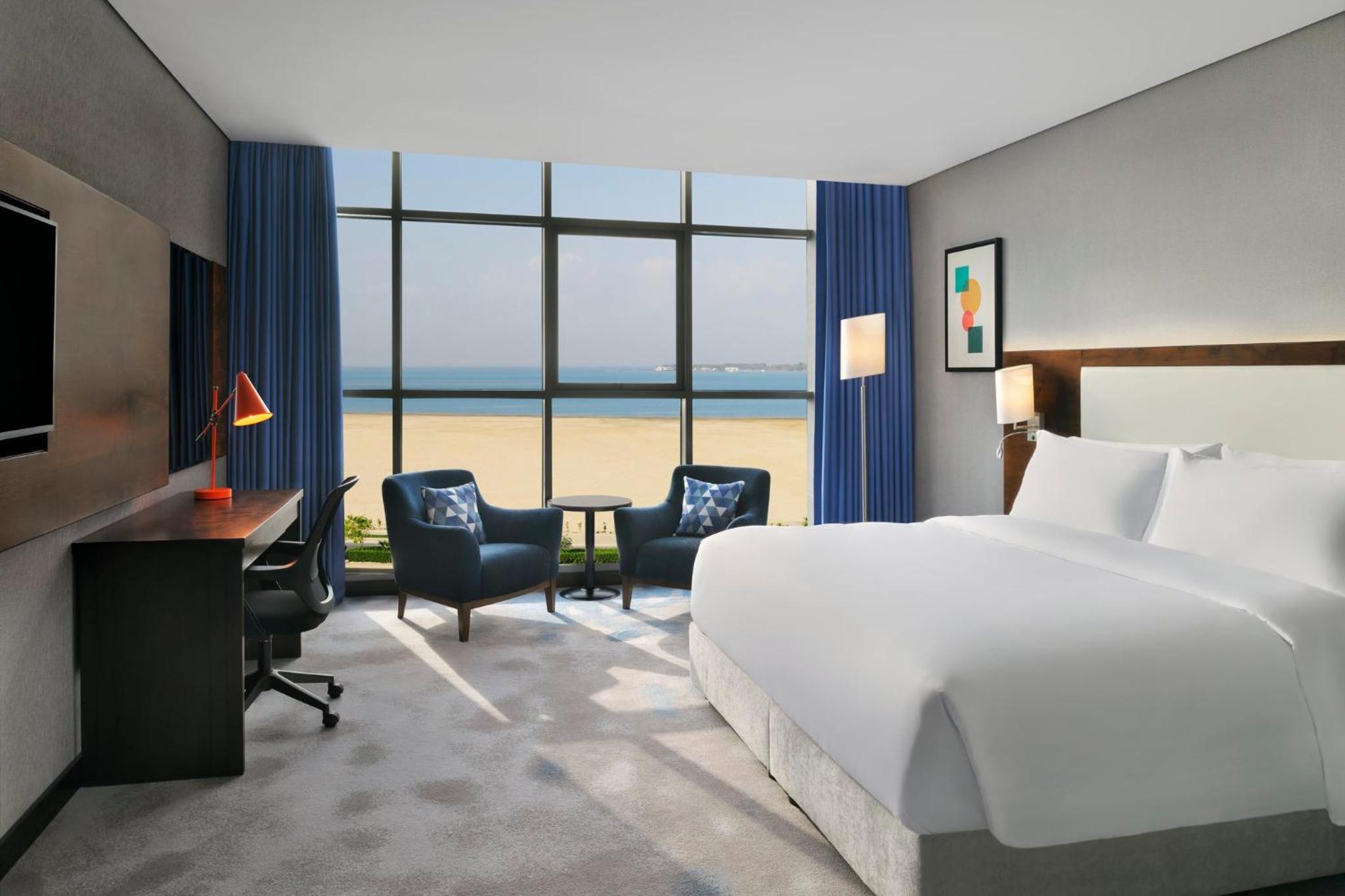 King Room with Side Sea View - Non-Smoking - Photo 1