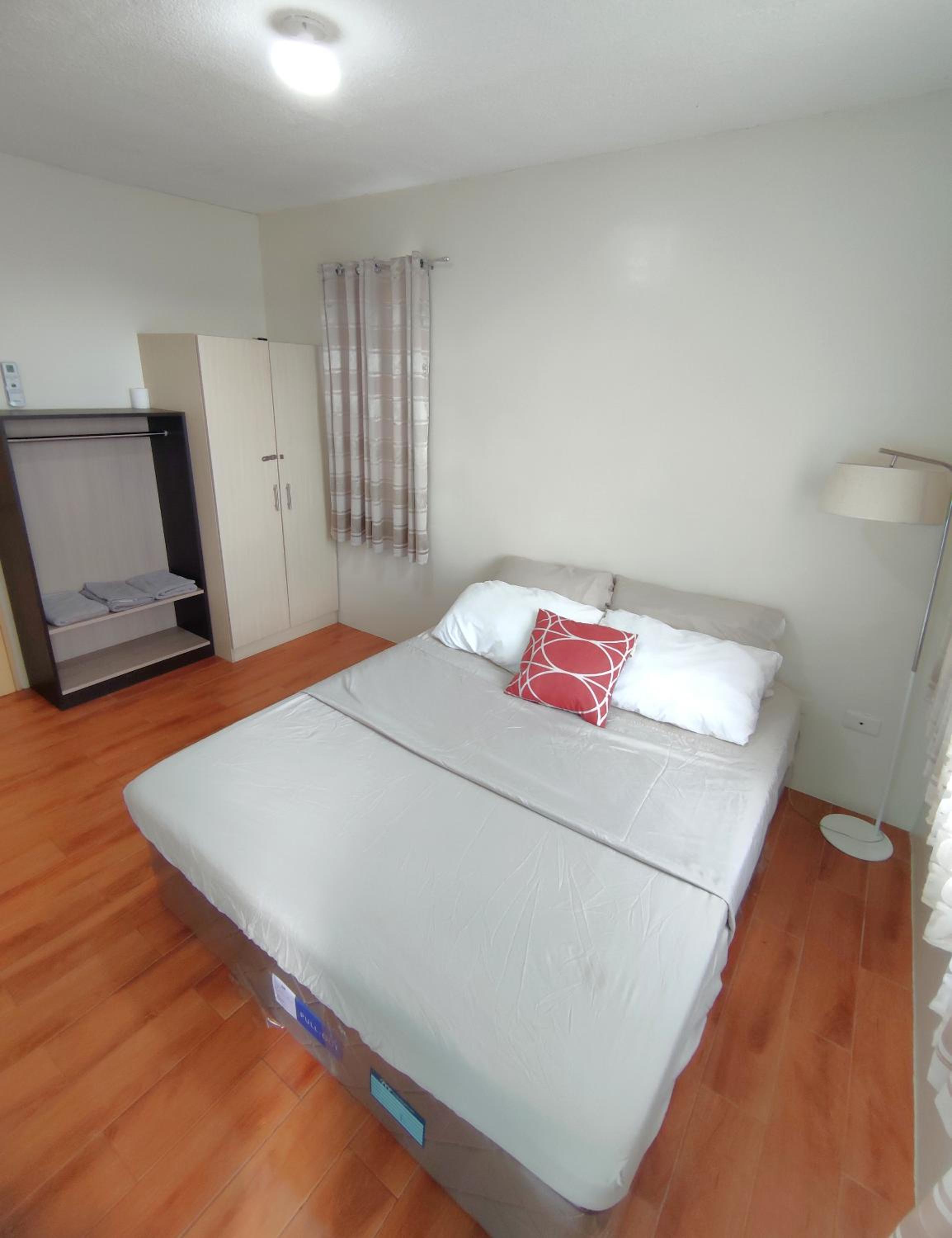 Two-Bedroom Apartment - Photo 3