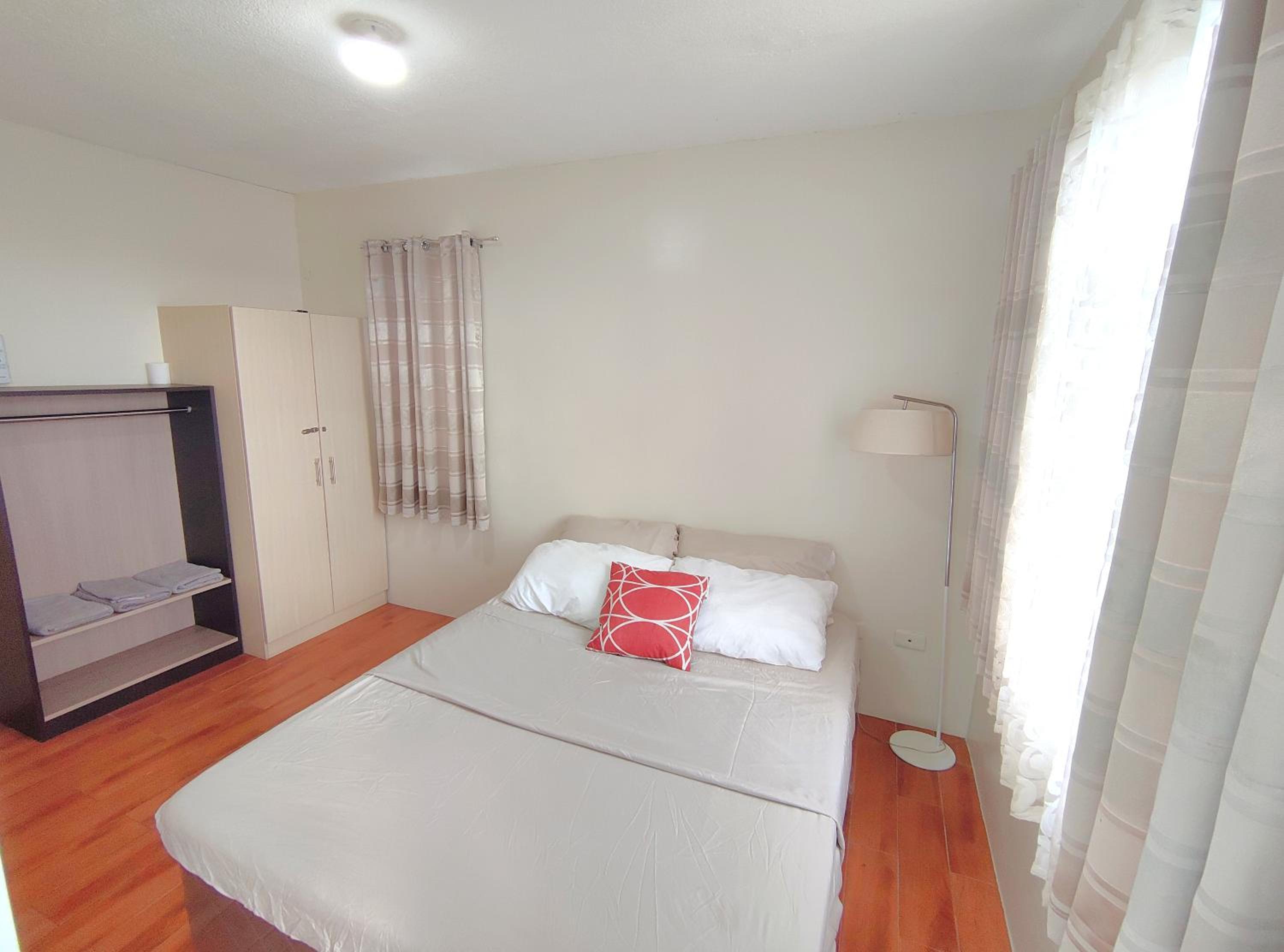 Two-Bedroom Apartment - Photo 4