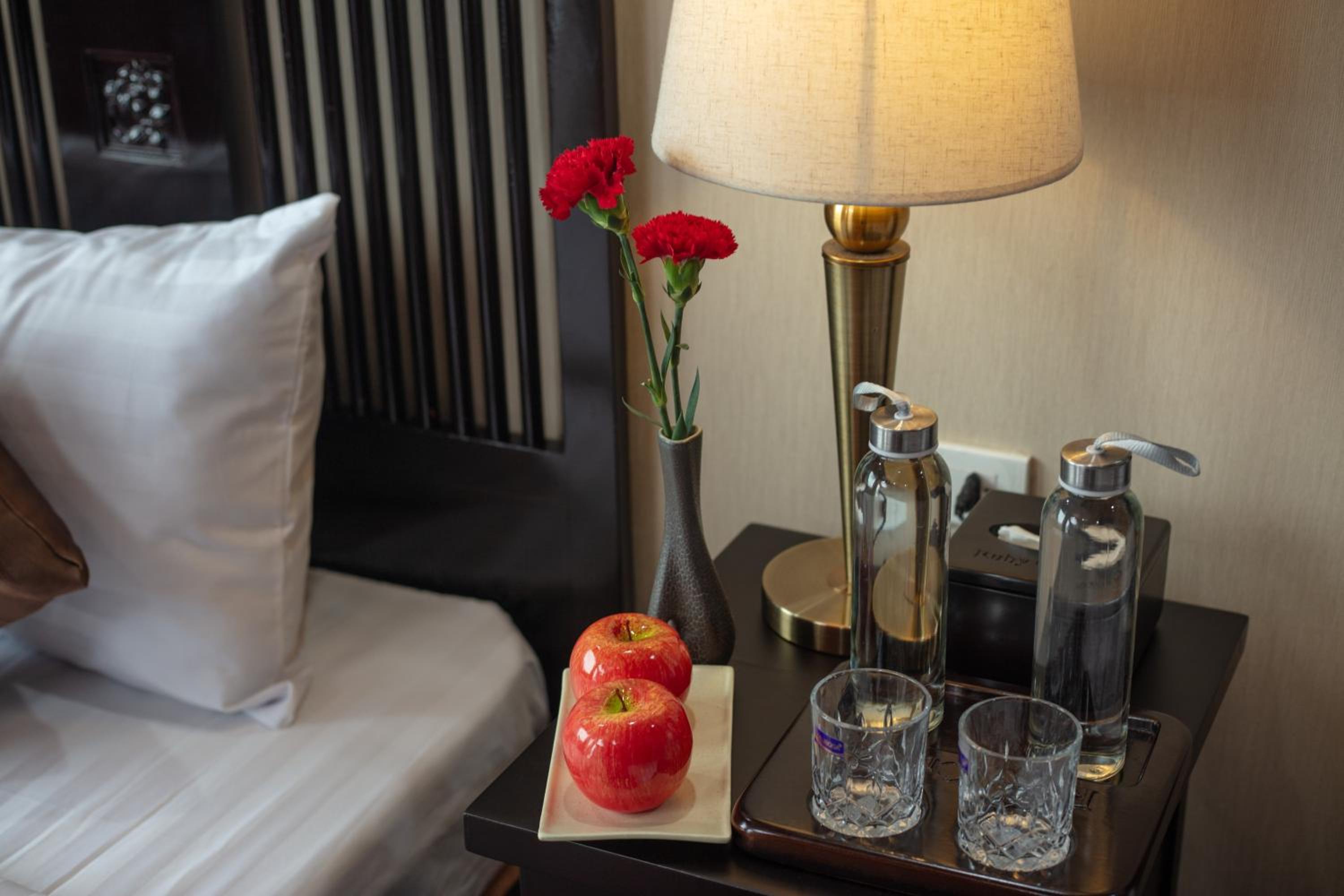 Deluxe Double Room - Photo 9