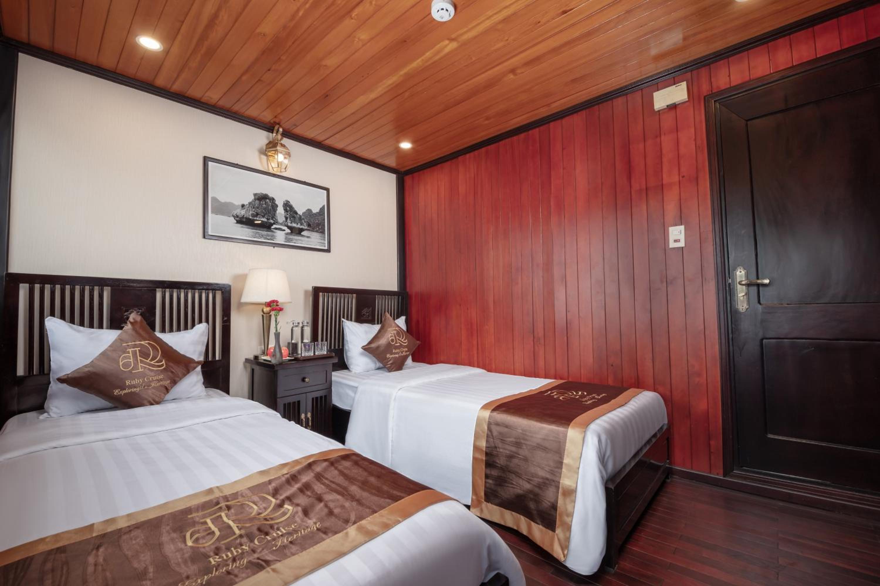 Deluxe Twin Room - Photo 2
