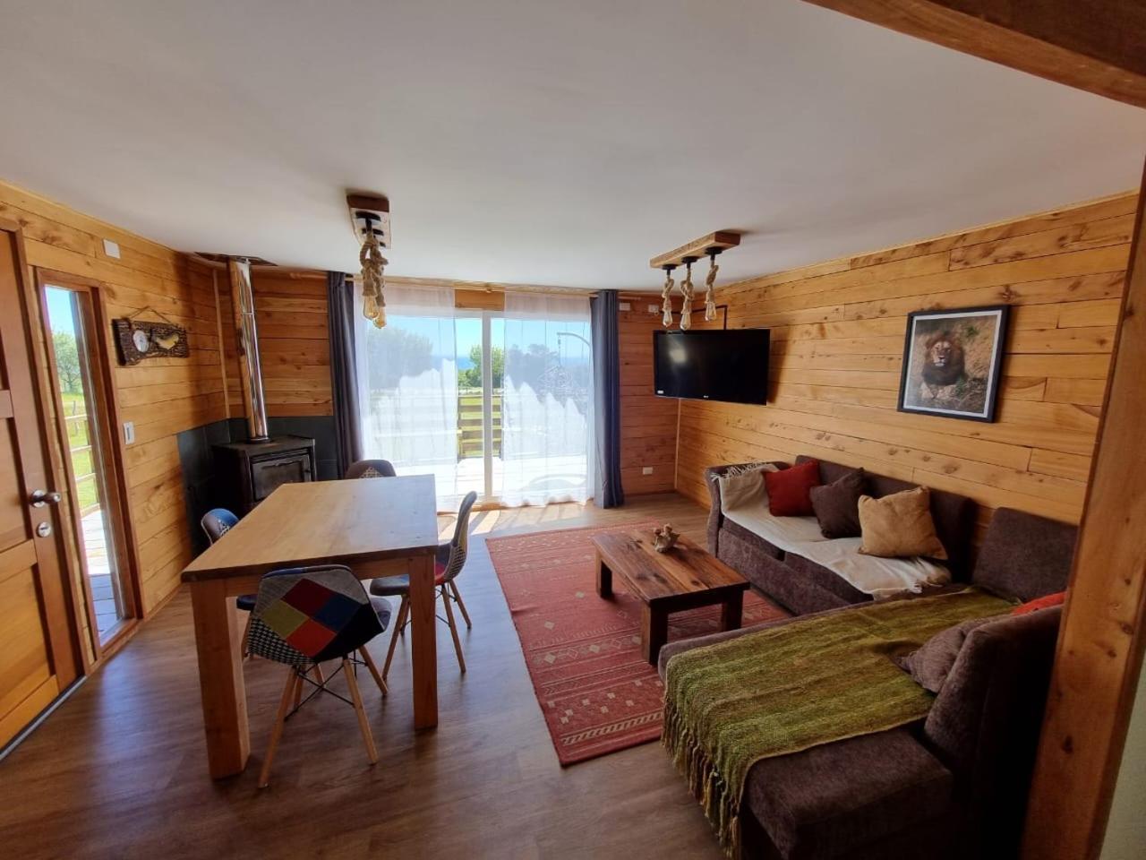 Three-Bedroom House photo 1