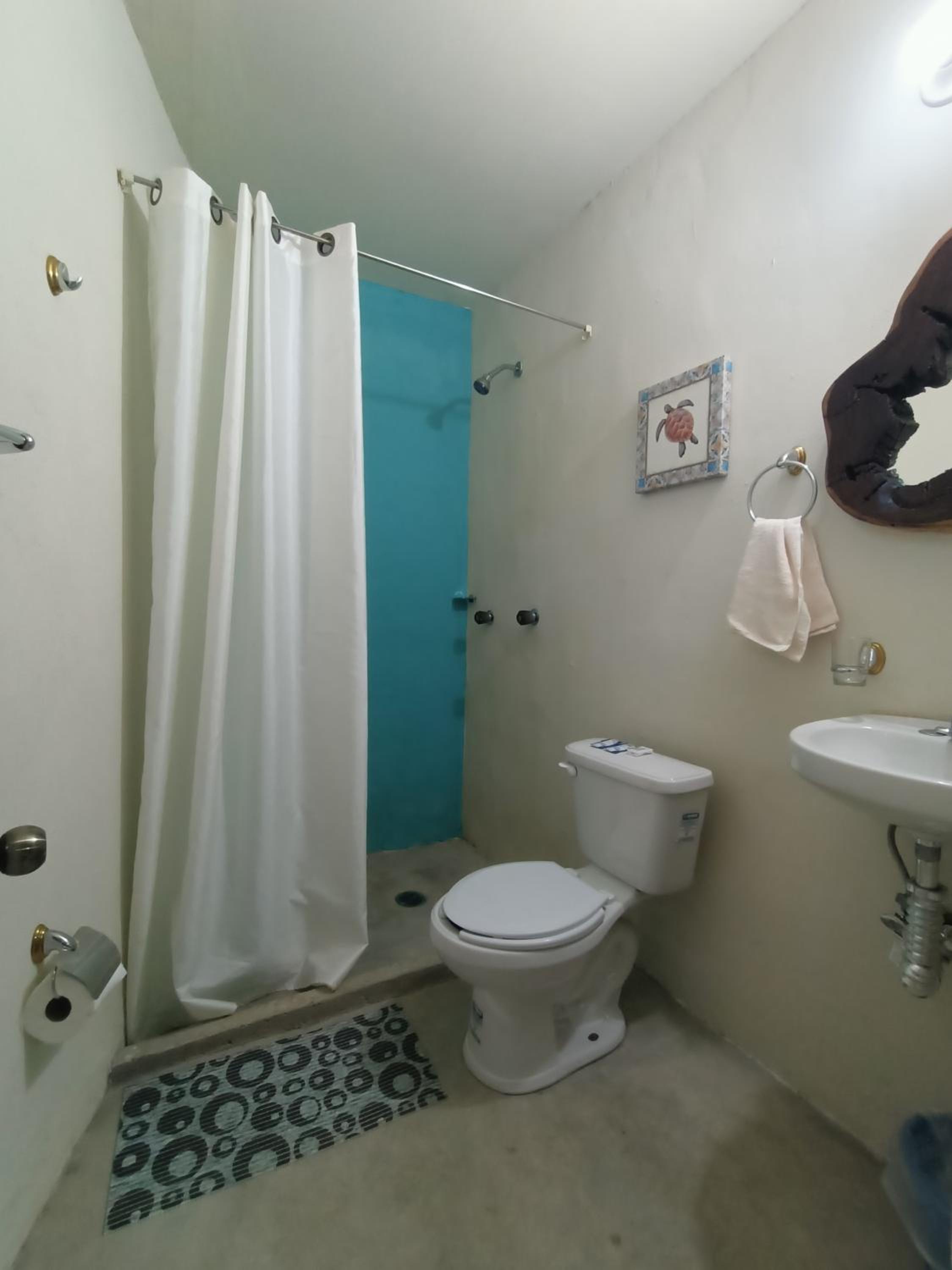 Double or Twin Room with Bathroom - Photo 4