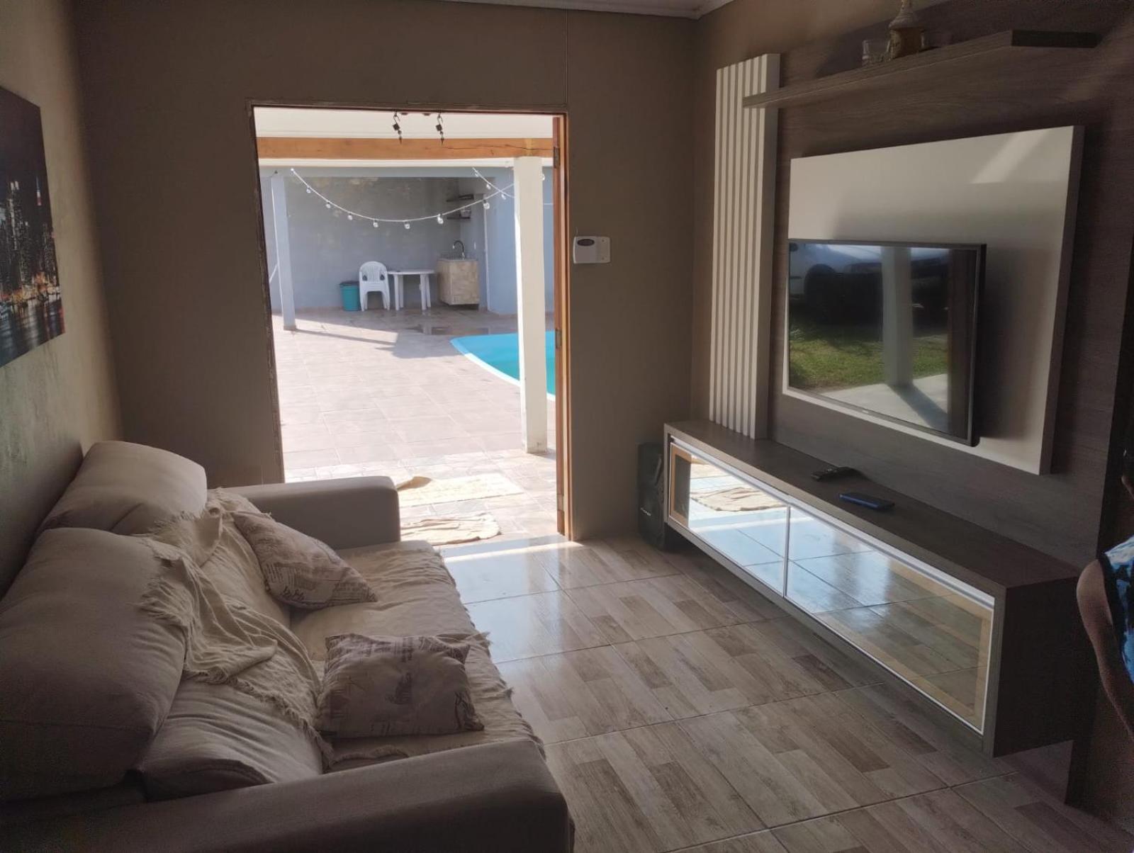 One-Bedroom House photo 1