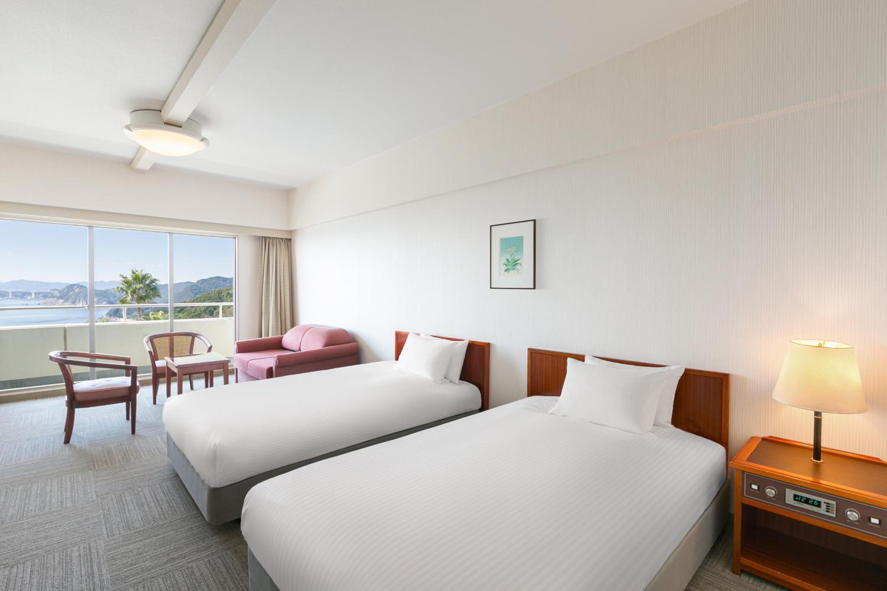 Classic Room with Massage Machine and Ocean/Sea View photo 3