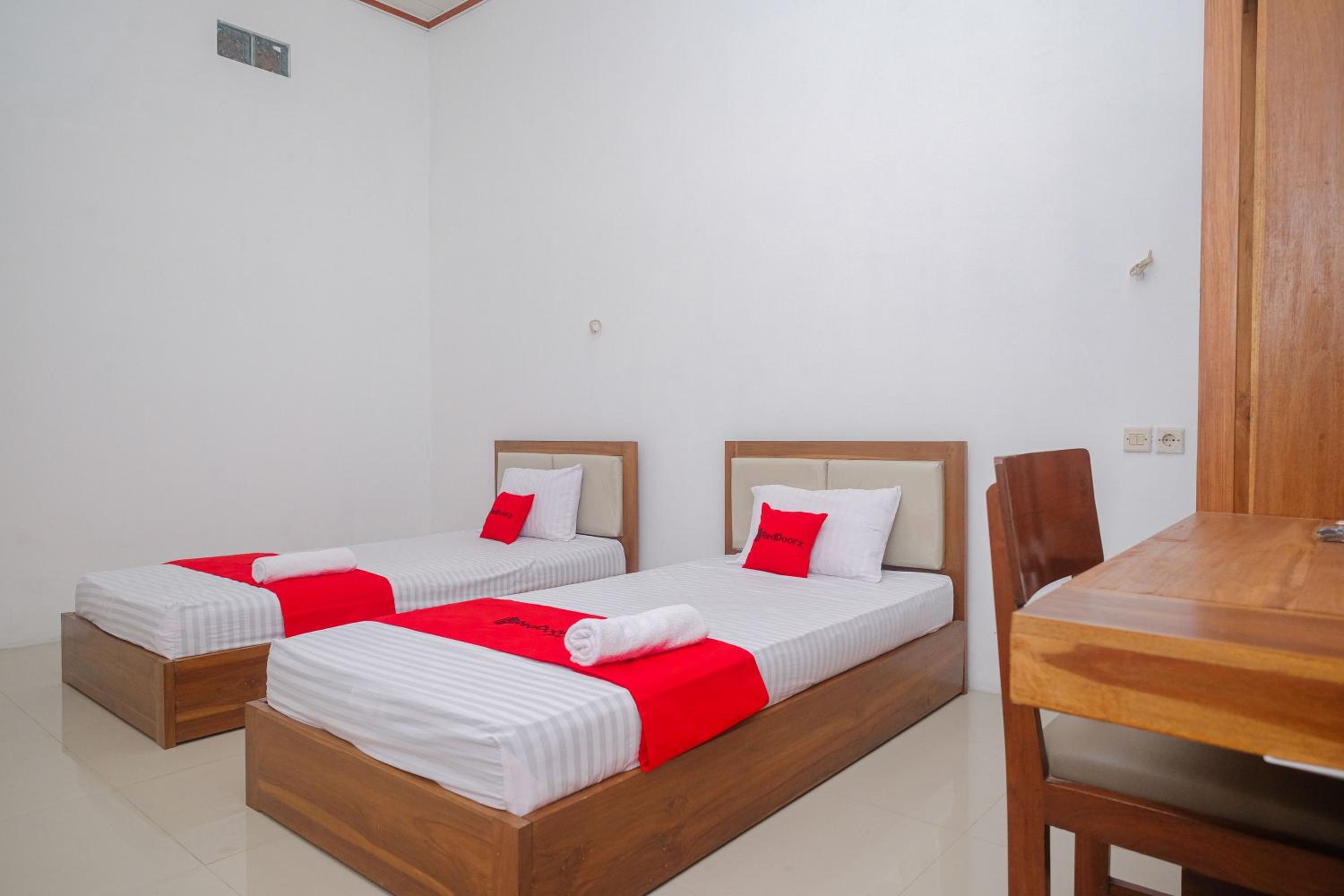 Standard Twin Room photo 2