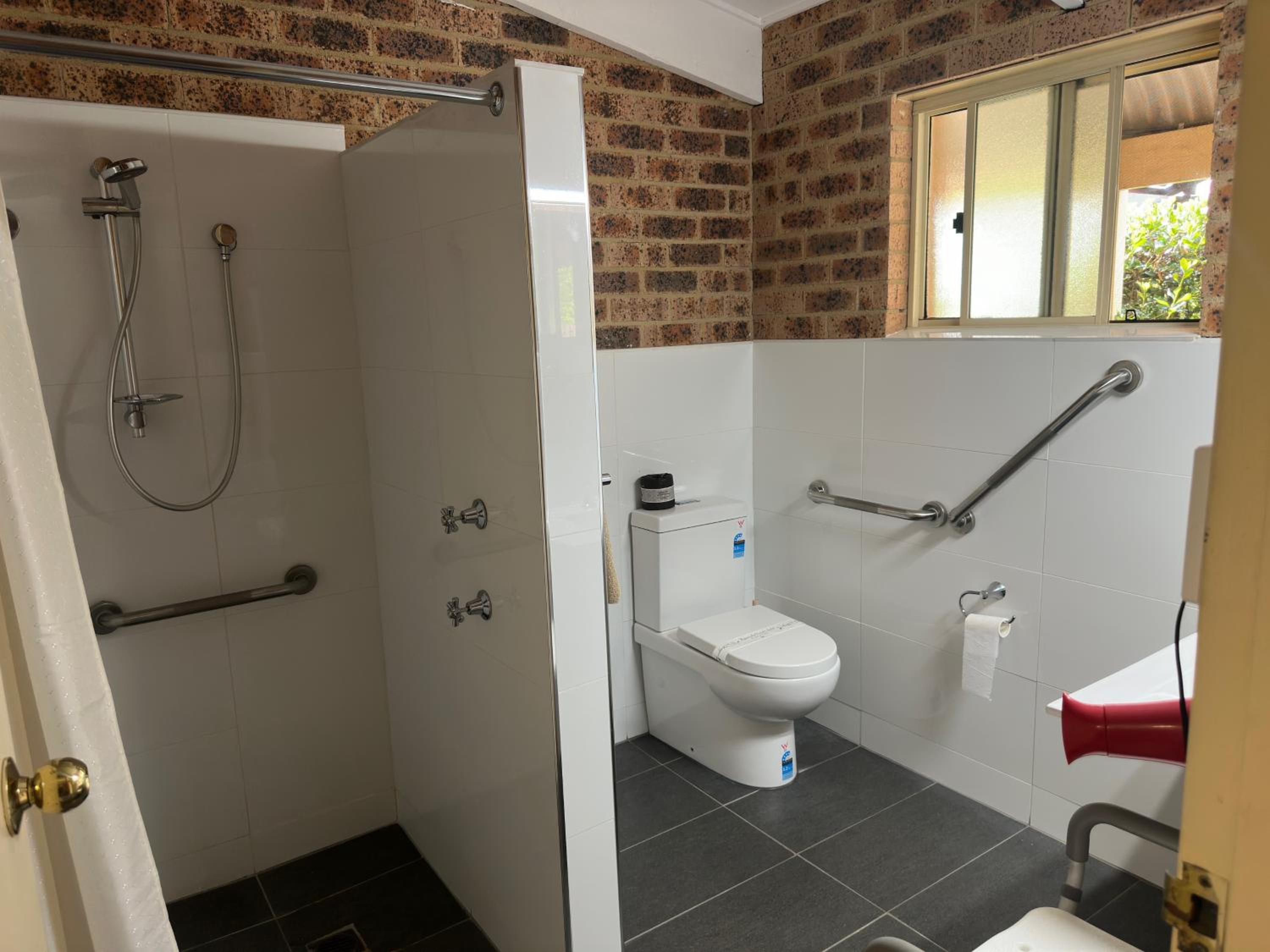 Family Room - Disability Access photo 3