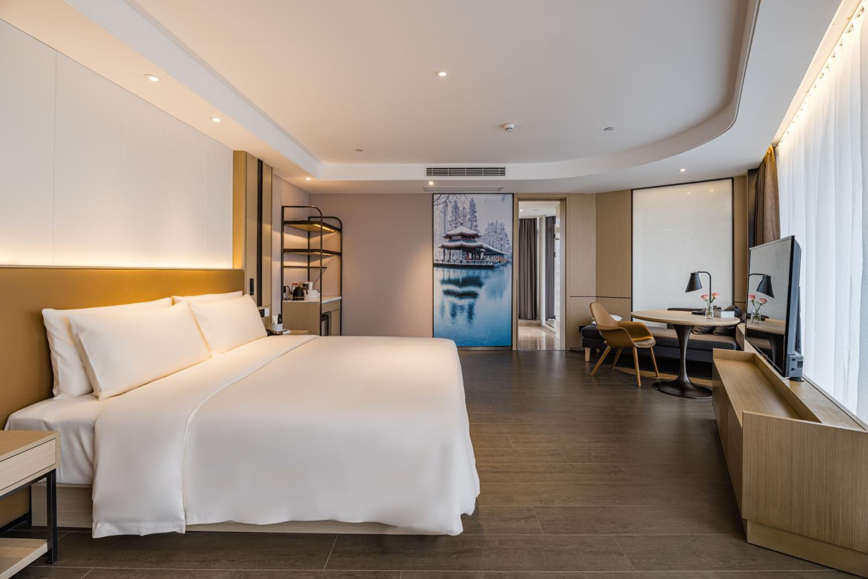 Jimu Suite with River View photo 2