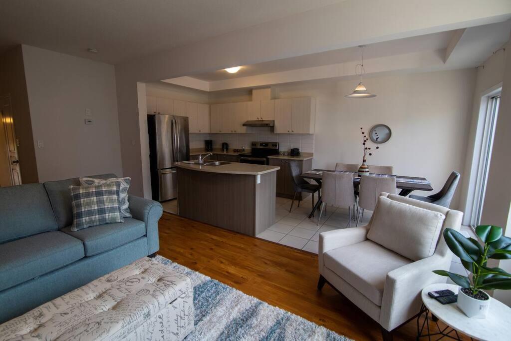 Three-Bedroom Villa photo 2