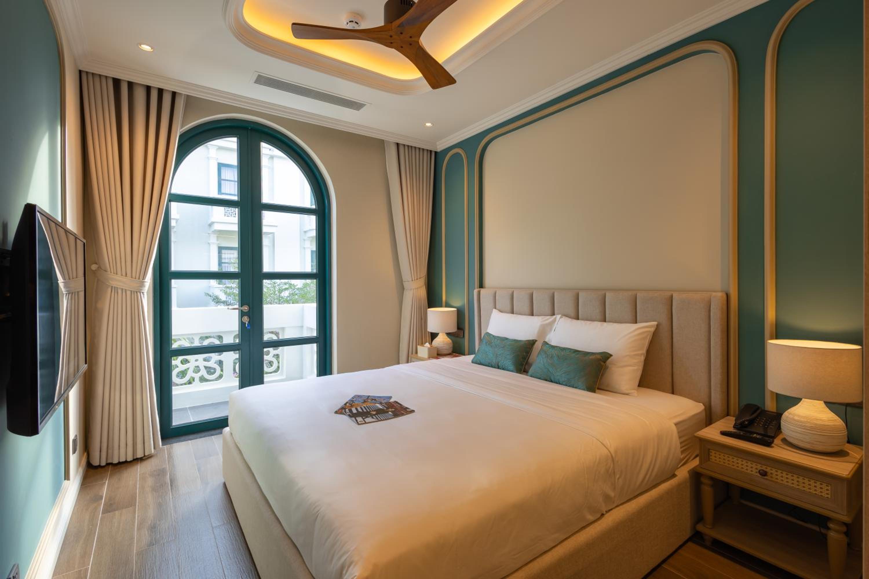Double Room - Photo 6