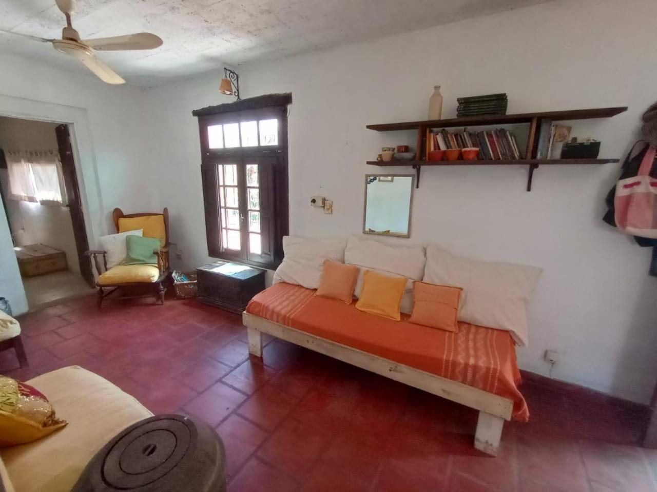 One-Bedroom House photo 1