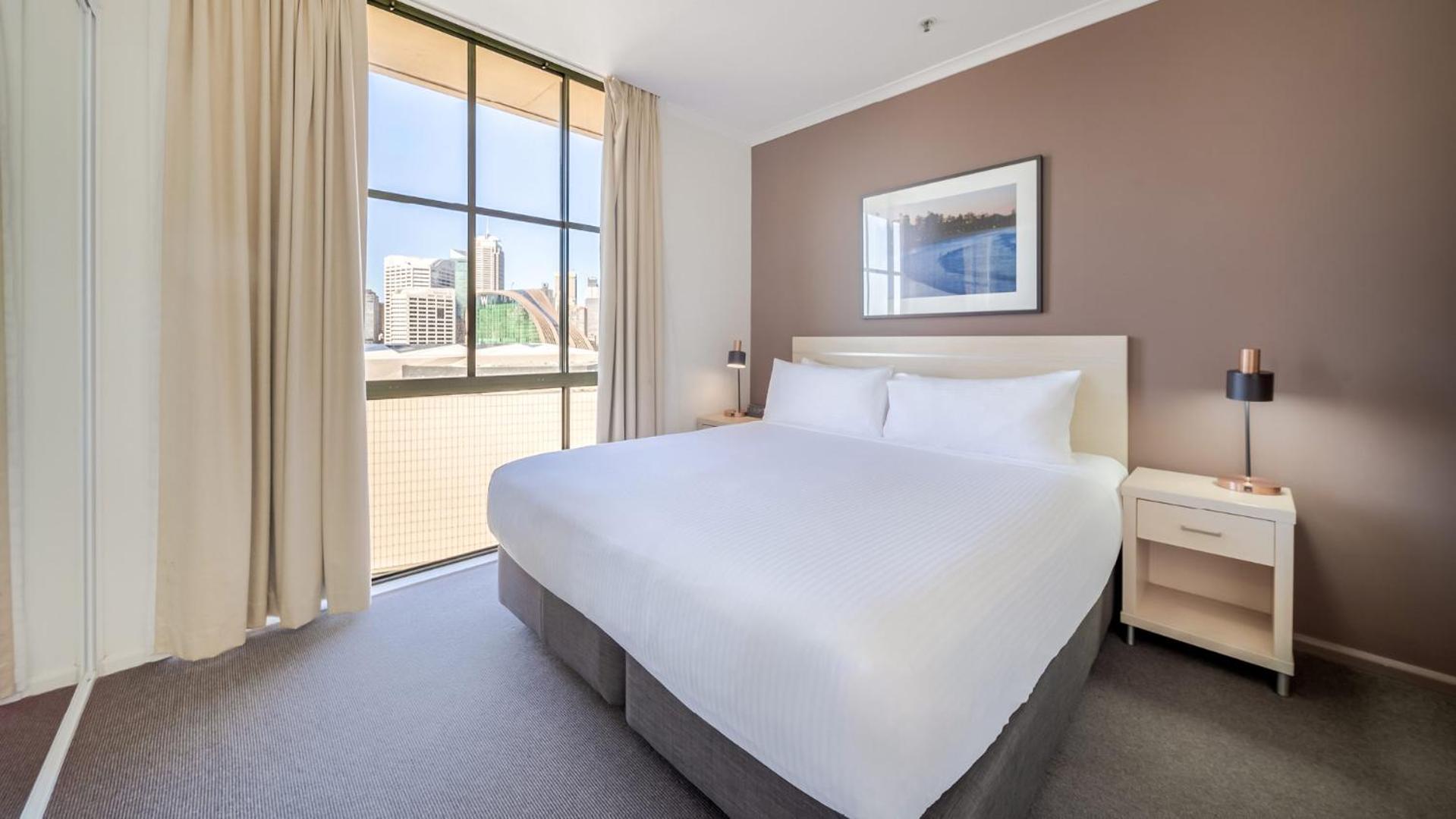 Two-Bedroom Executive City View Apartment - No Housekeeping photo 3