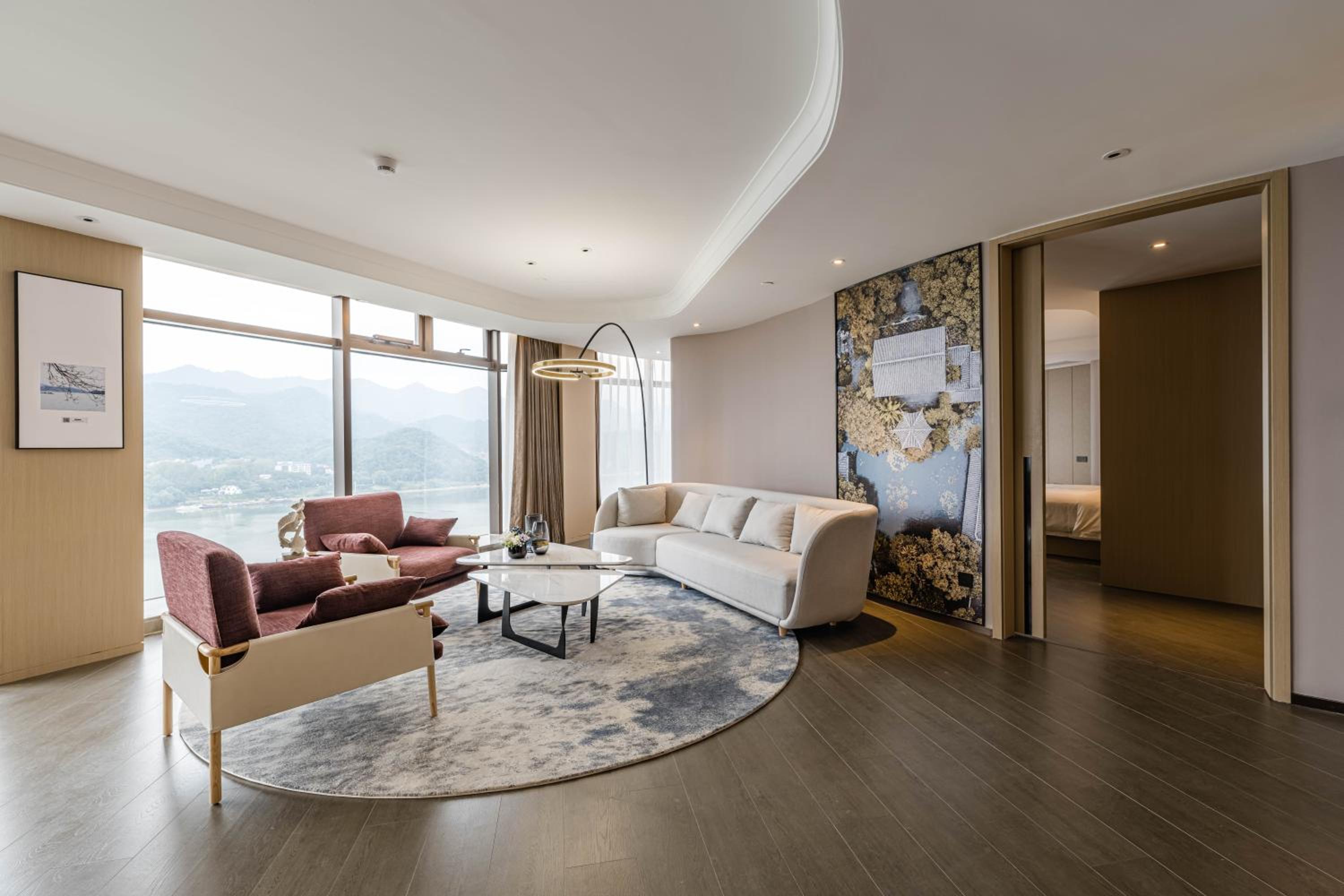 Deluxe Suite with River View photo 1