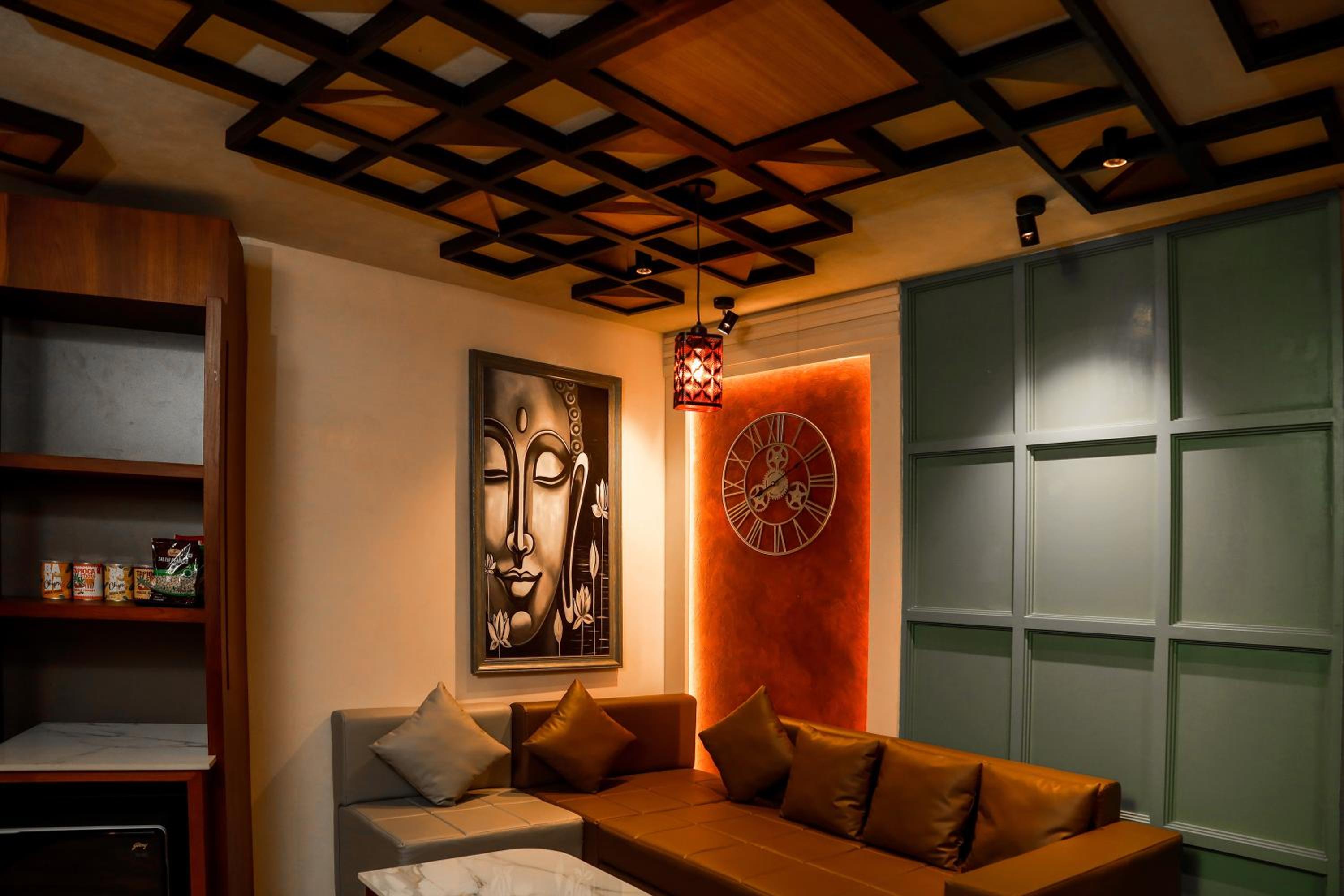 Suite with Hot Tub - Photo 1