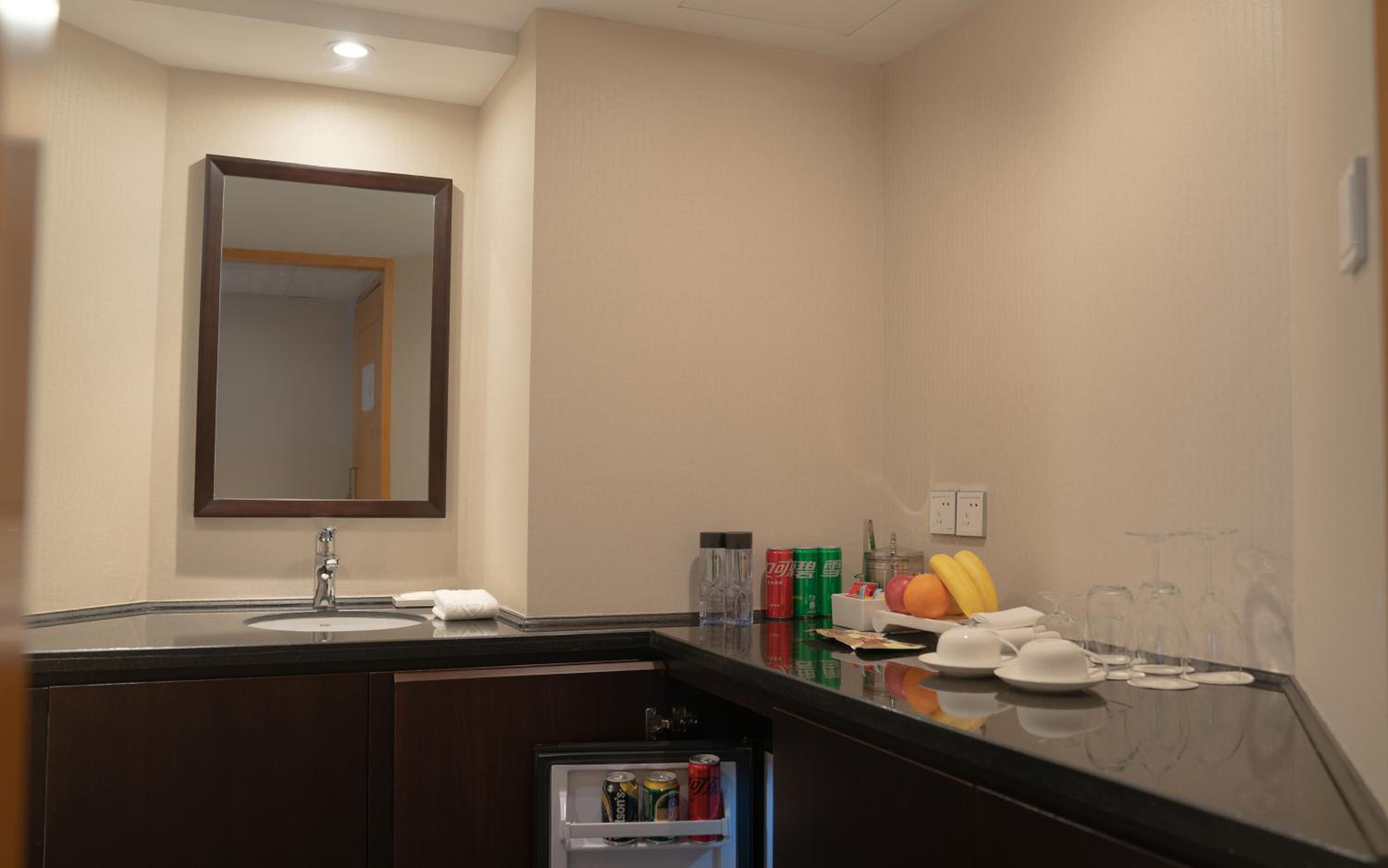 28299022 Jinling Tower Graceful Executive Room (Twin) photo 2
