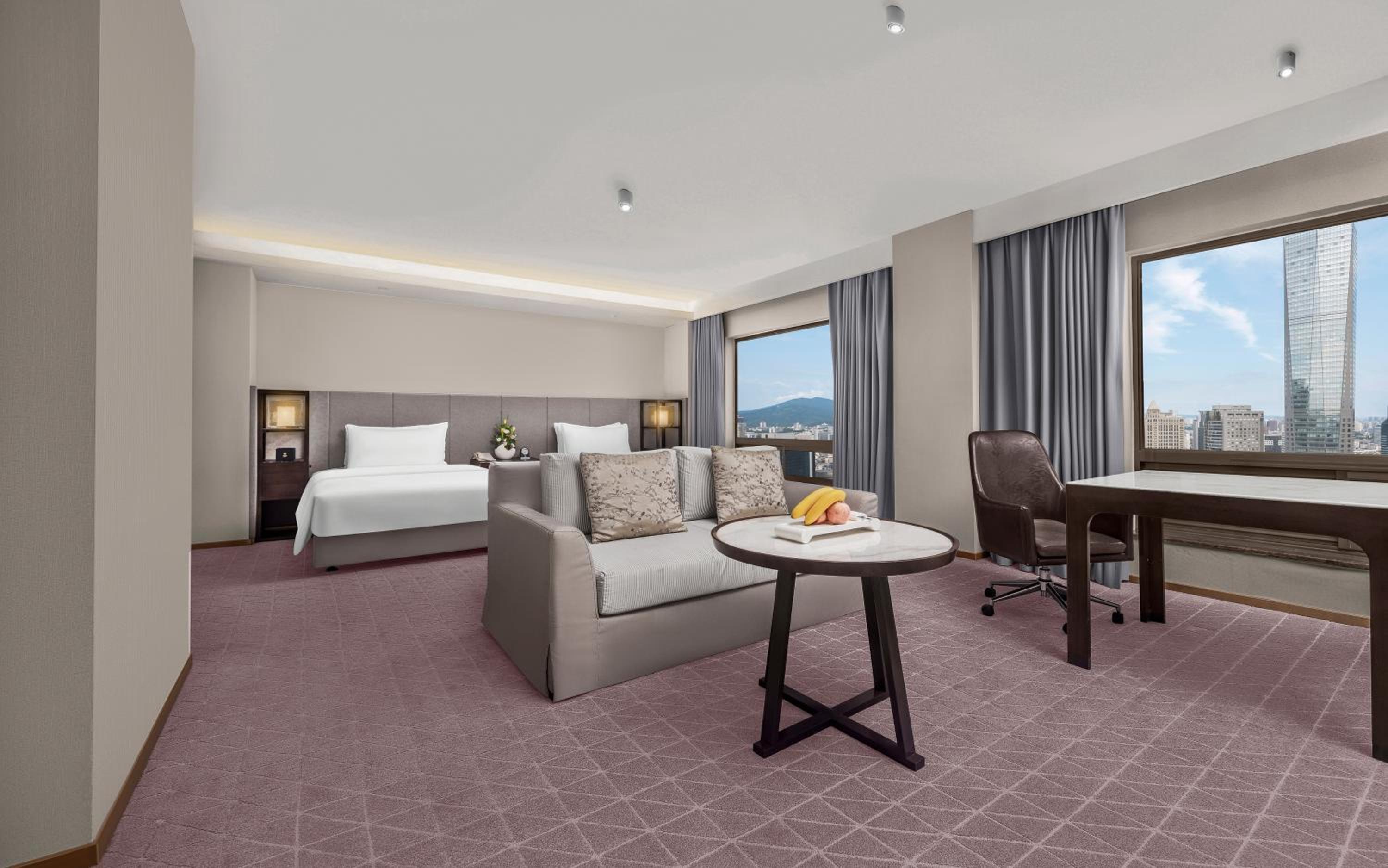 28299022 Jinling Tower Graceful Executive Room (Twin)