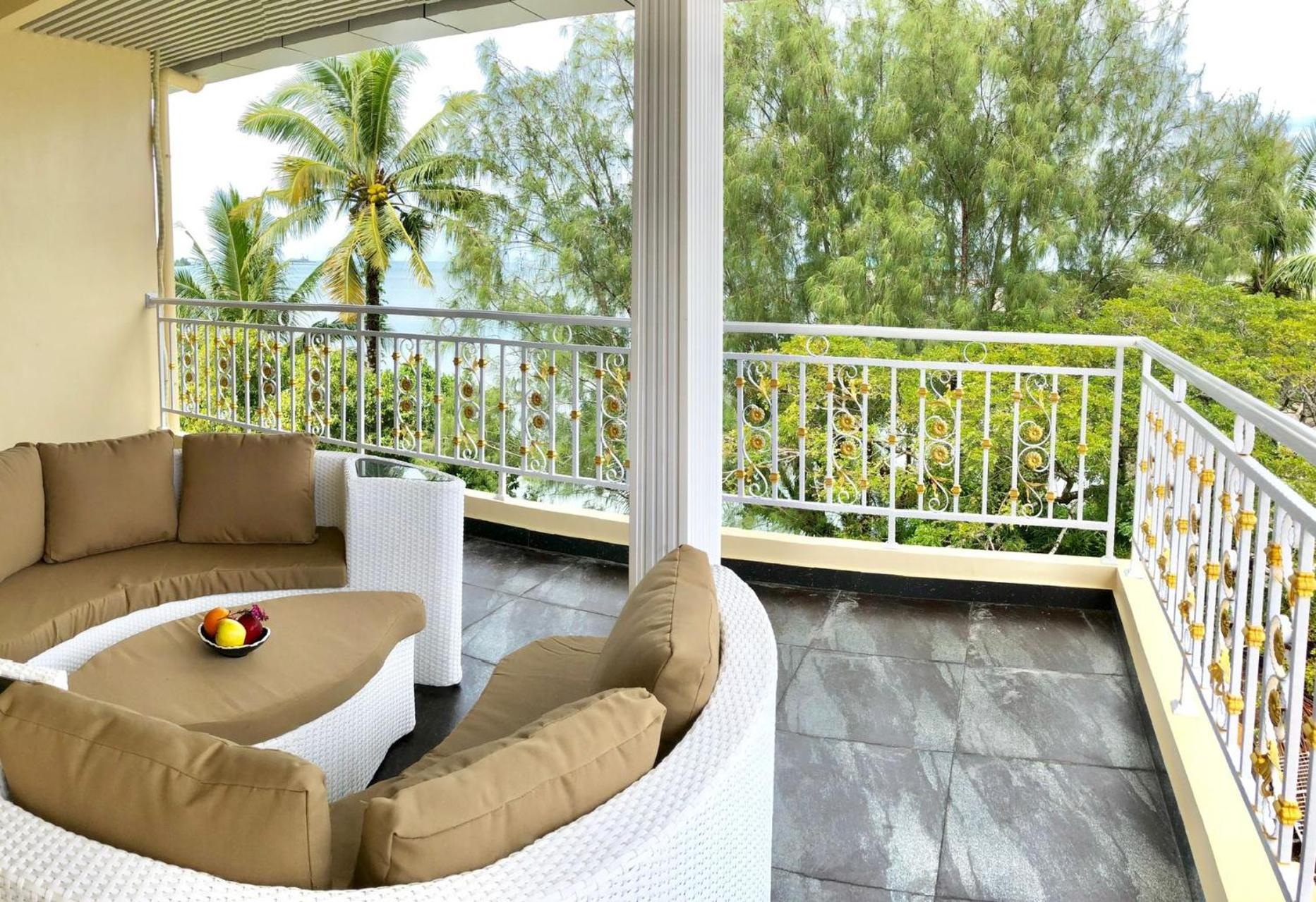 Deluxe Double Room with Balcony and Sea View photo 3