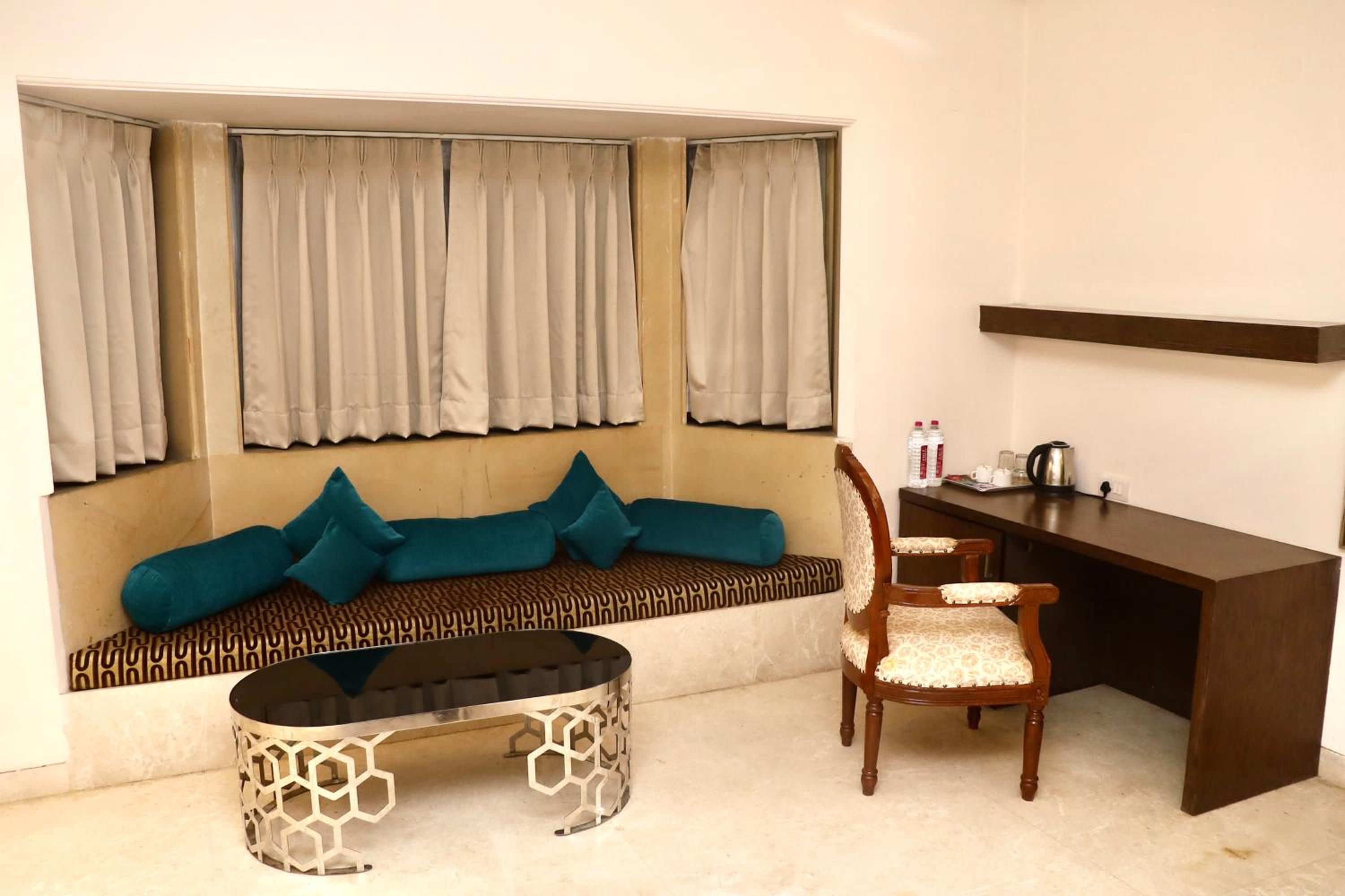 Superior King Room
