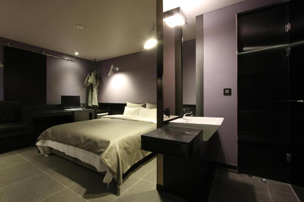 Deluxe Double Room photo 3