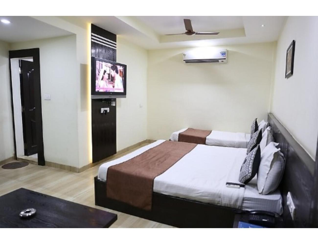 Superior Triple Room photo 2
