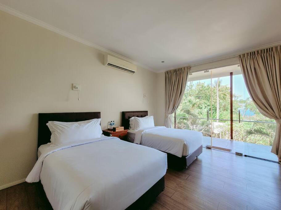 Villa photo 1