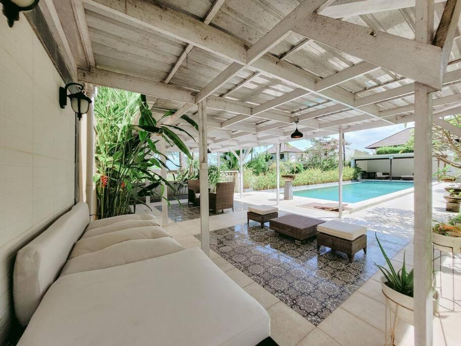 Villa photo 3