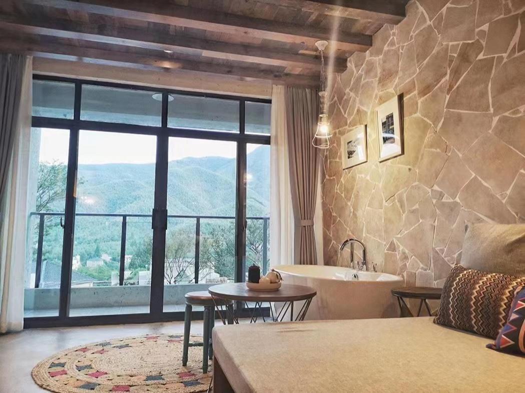 Suite With Mountain View