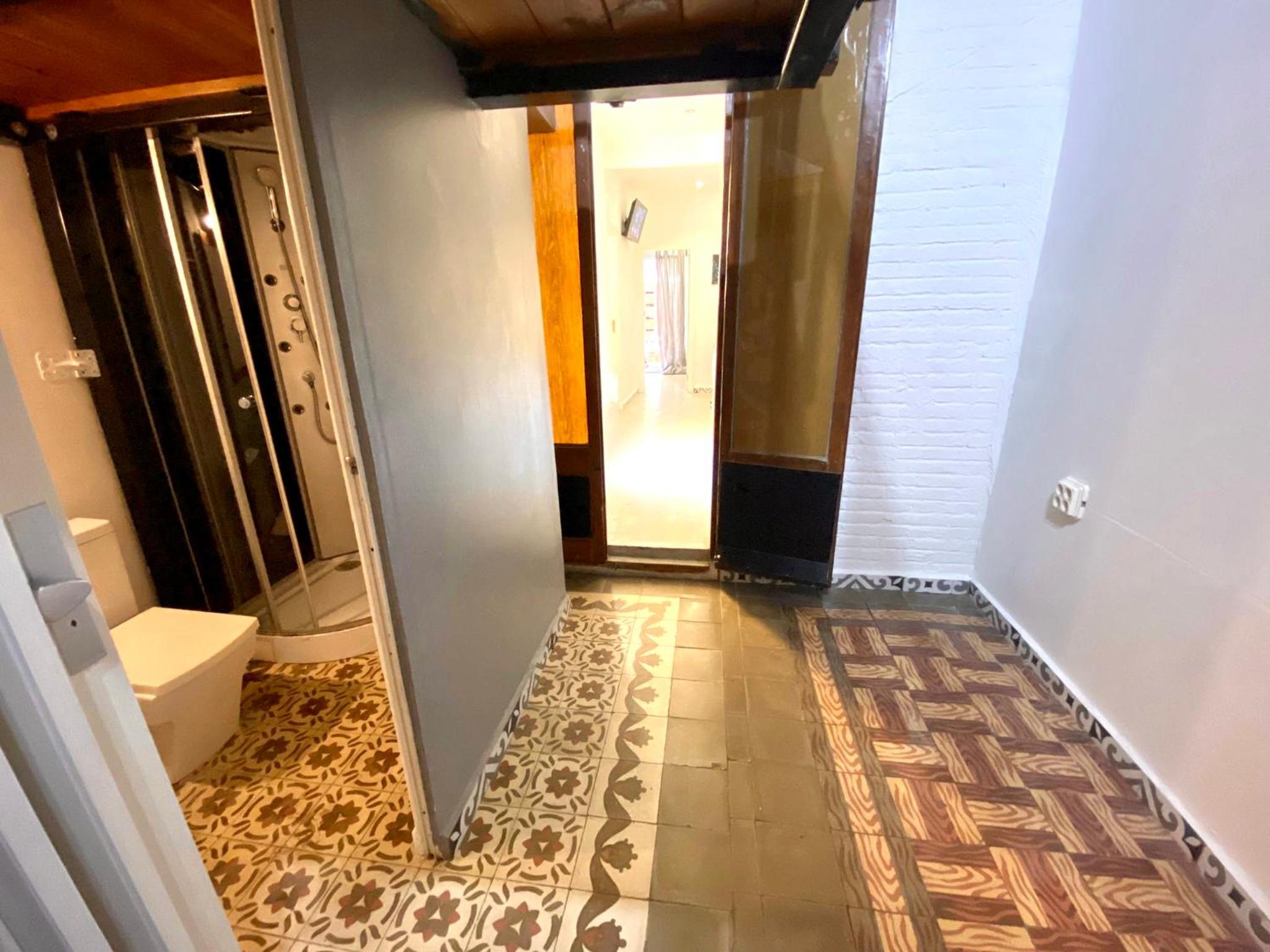 Three-Bedroom Apartment with Balcony photo 2