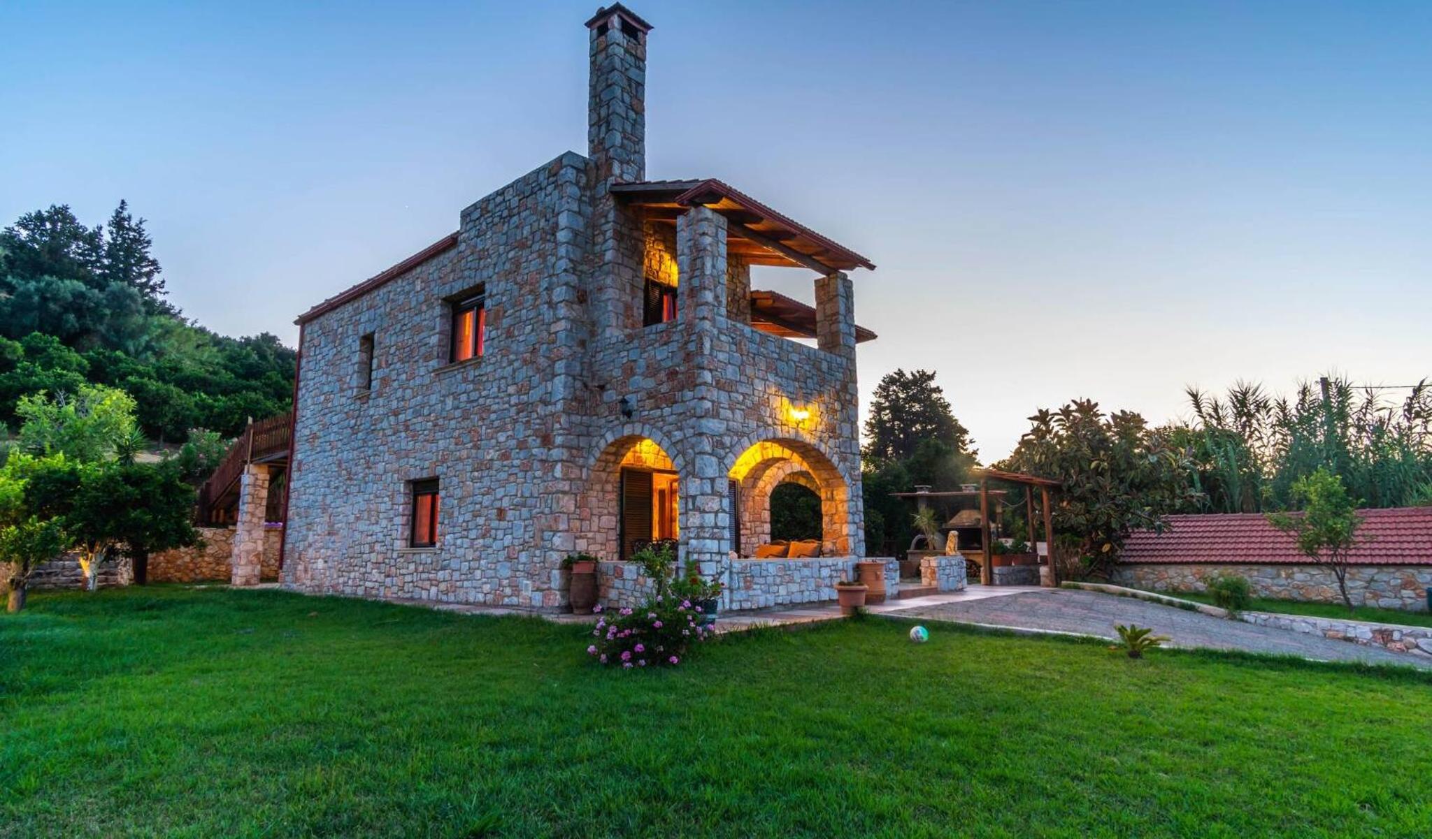 Villa photo 3