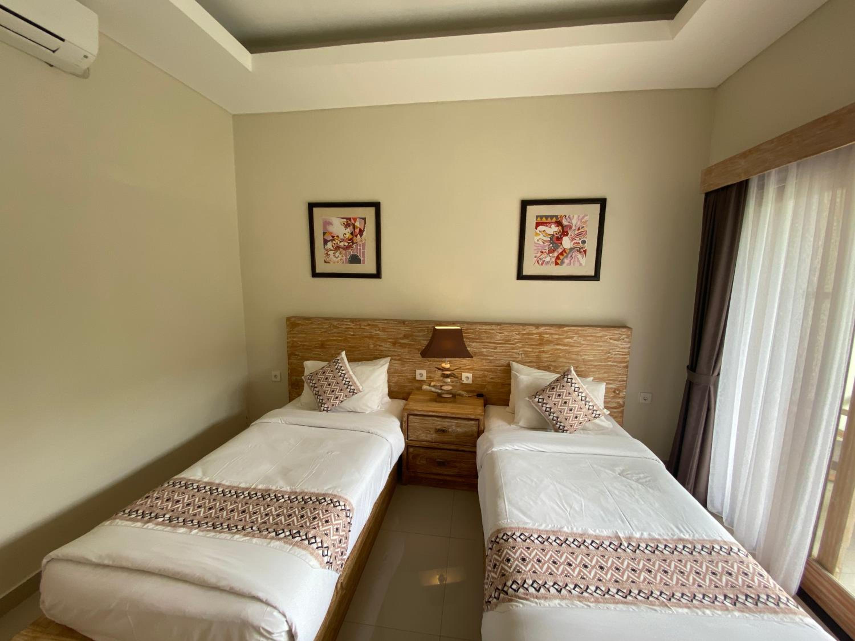 Twin Room with Balcony
