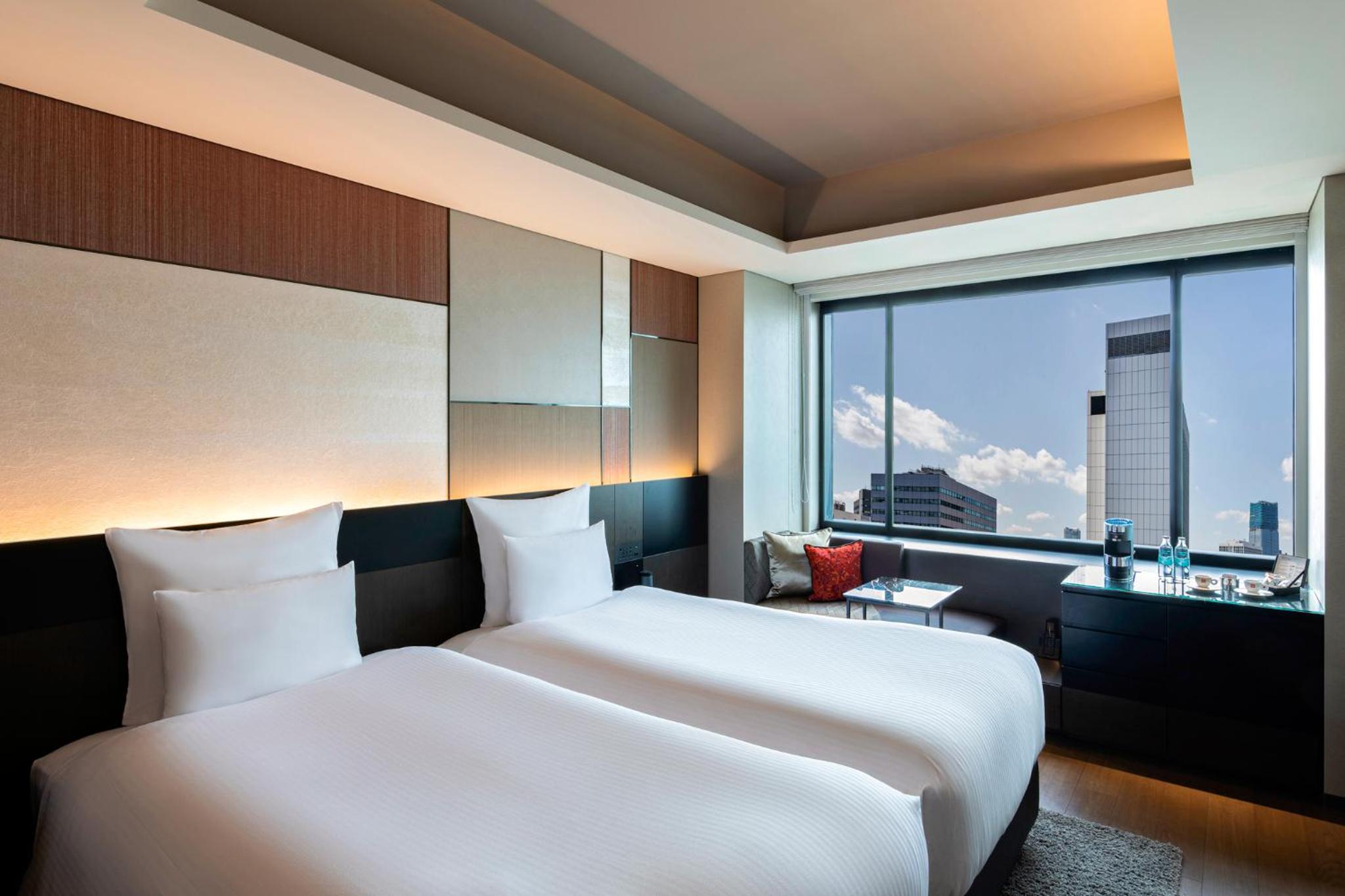 Superior Room with Two Twin Beds photo 3