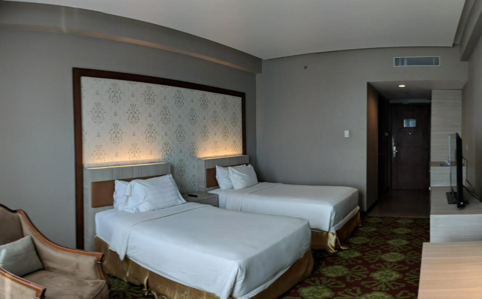 Deluxe Twin Room - Photo 2