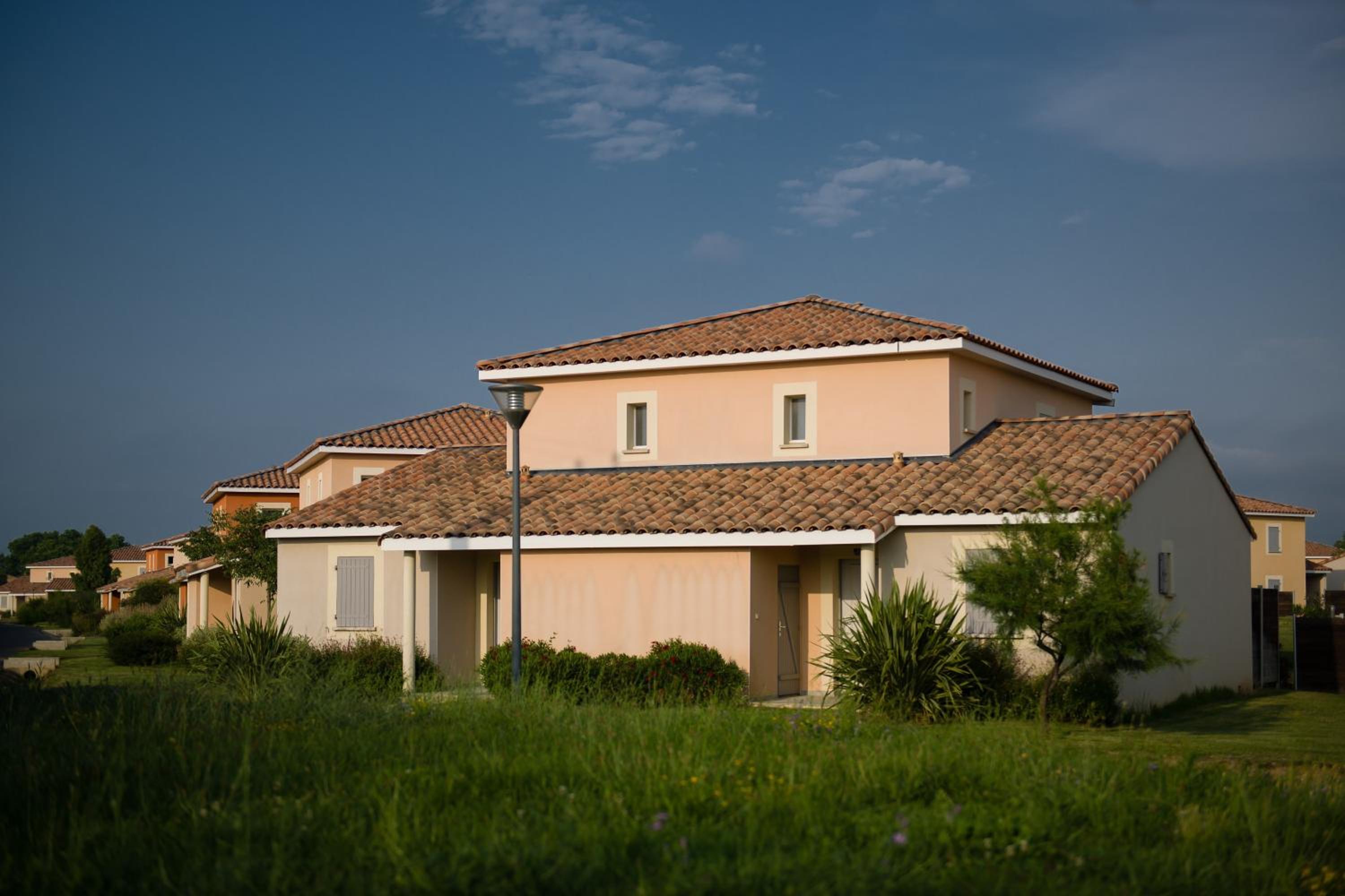 Three-Bedroom Villa - Photo 11