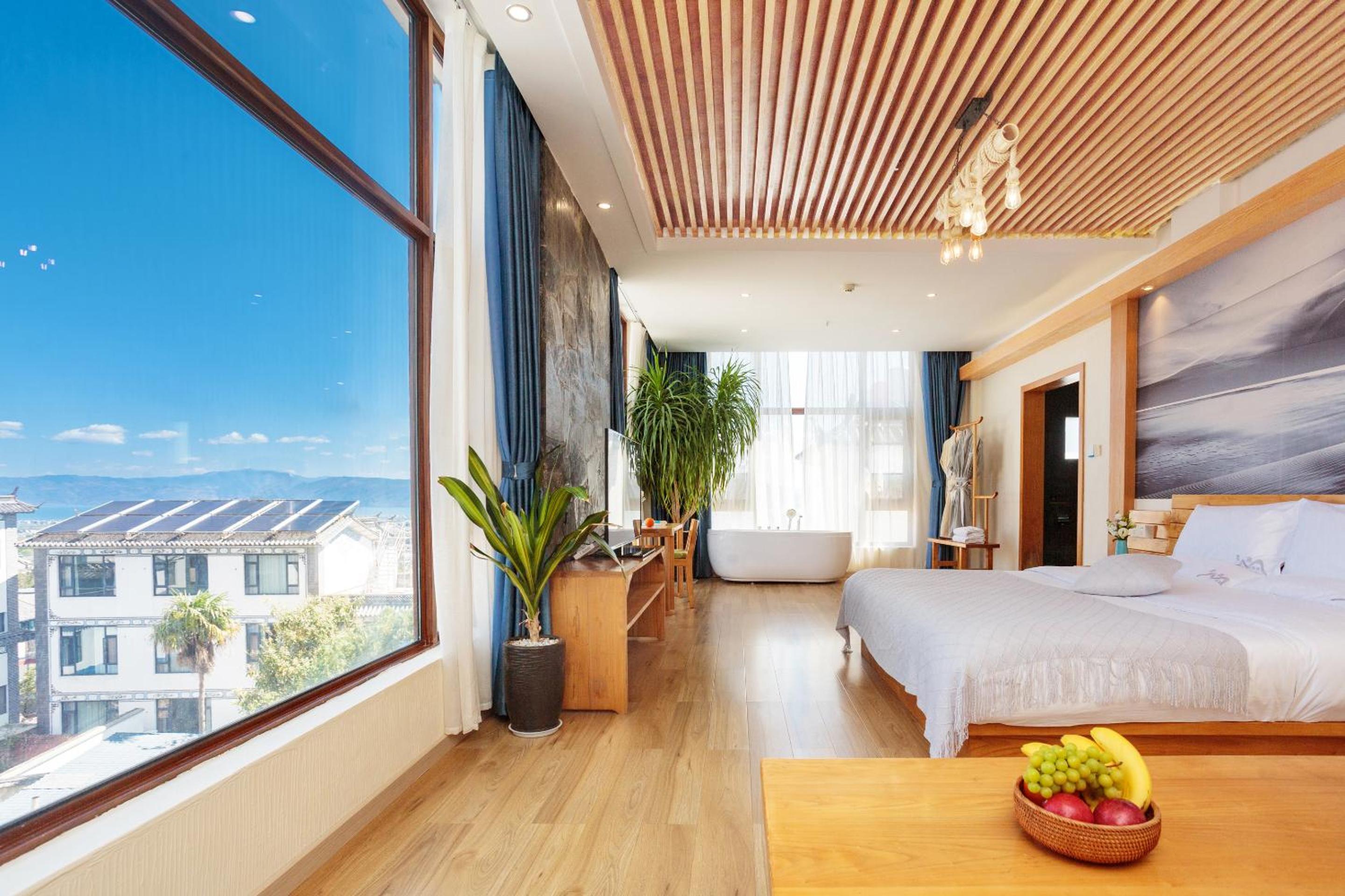 Mountain King Room with Sea View